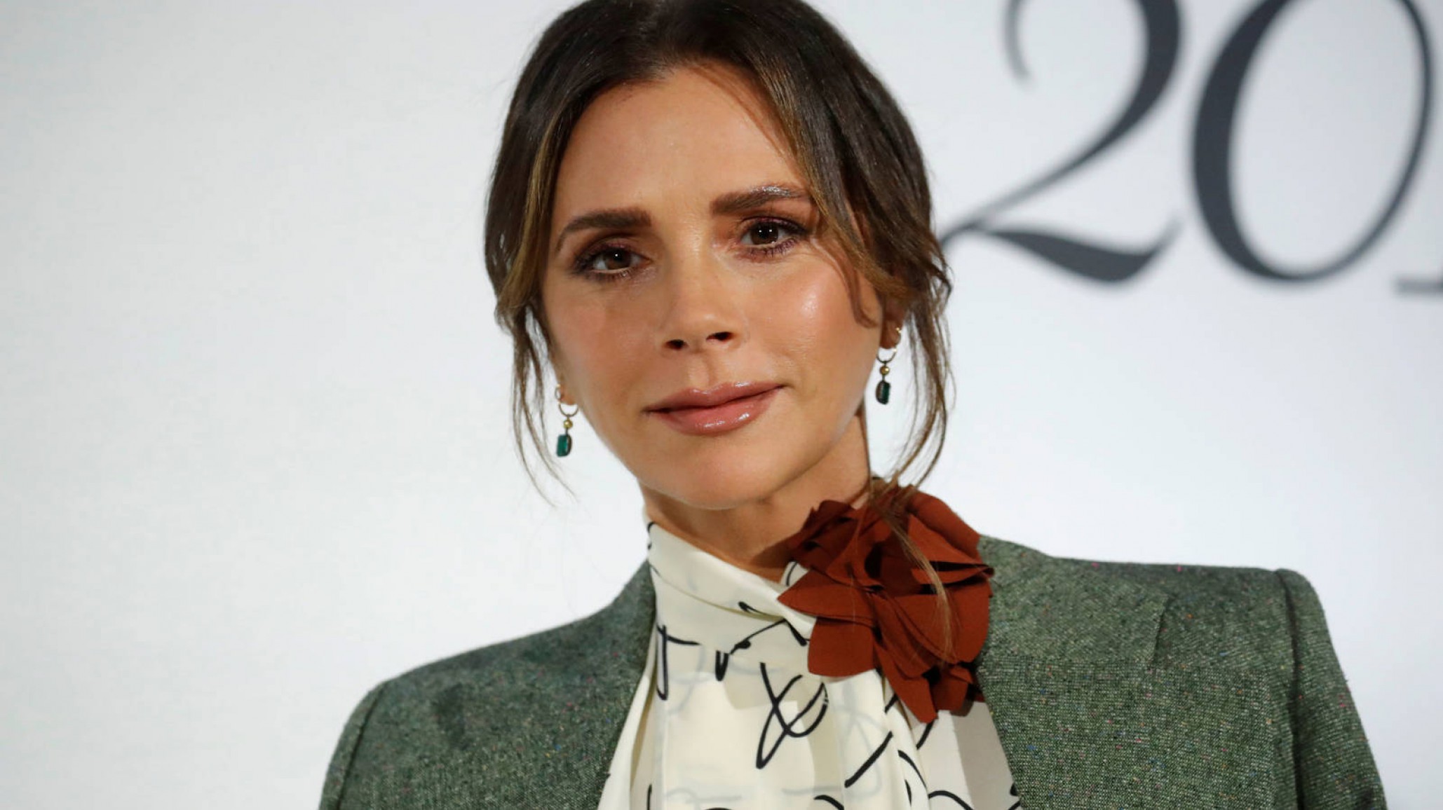 Victoria Beckham se une a Elton John por una causa justa