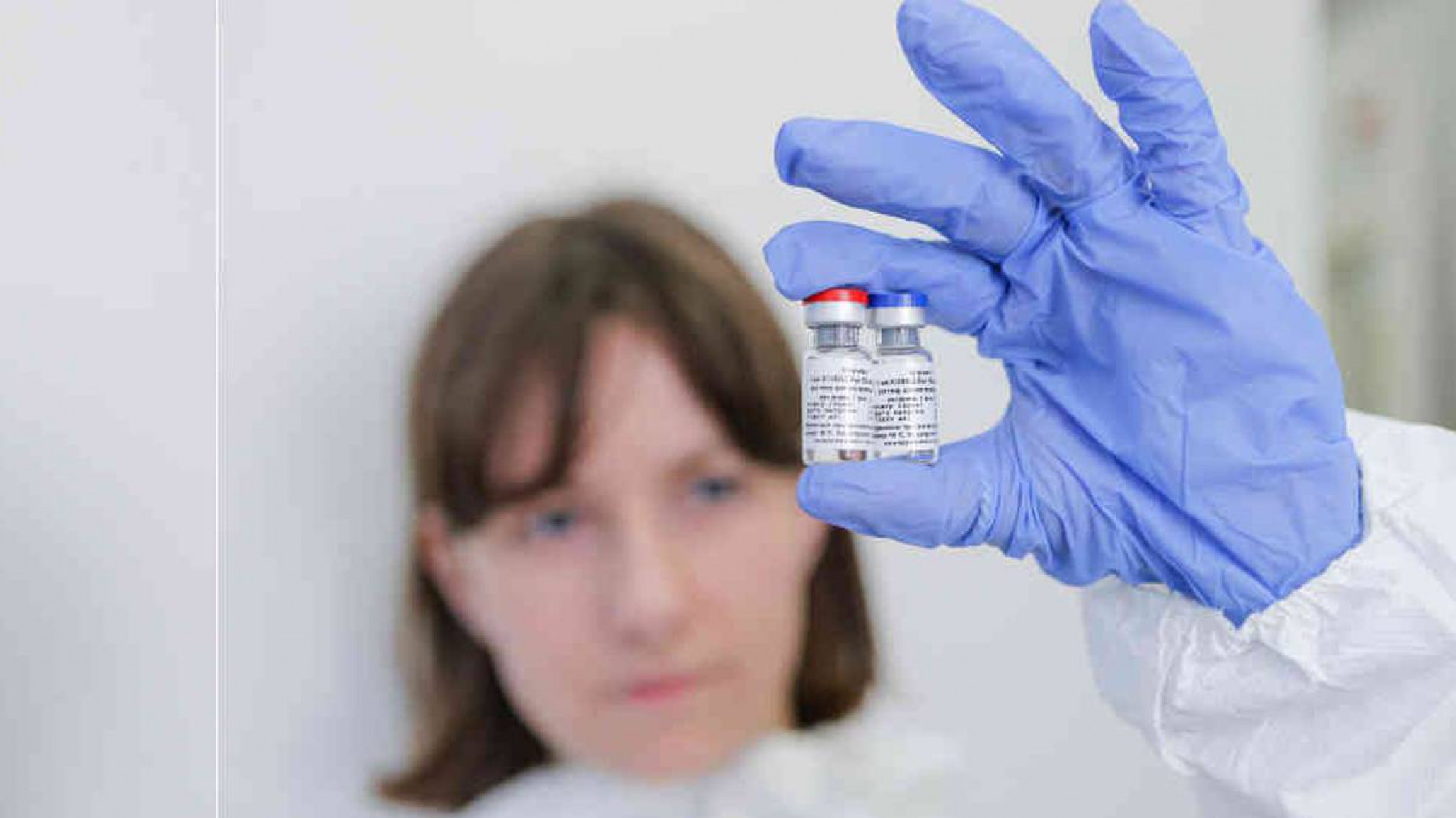 Desmienten que no se pueda beber alcohol tras vacunarse