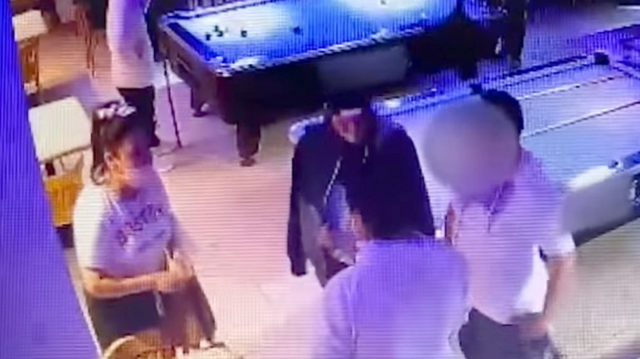 Femicidio en Moreno: buscan a hombre que aparece en una filmación