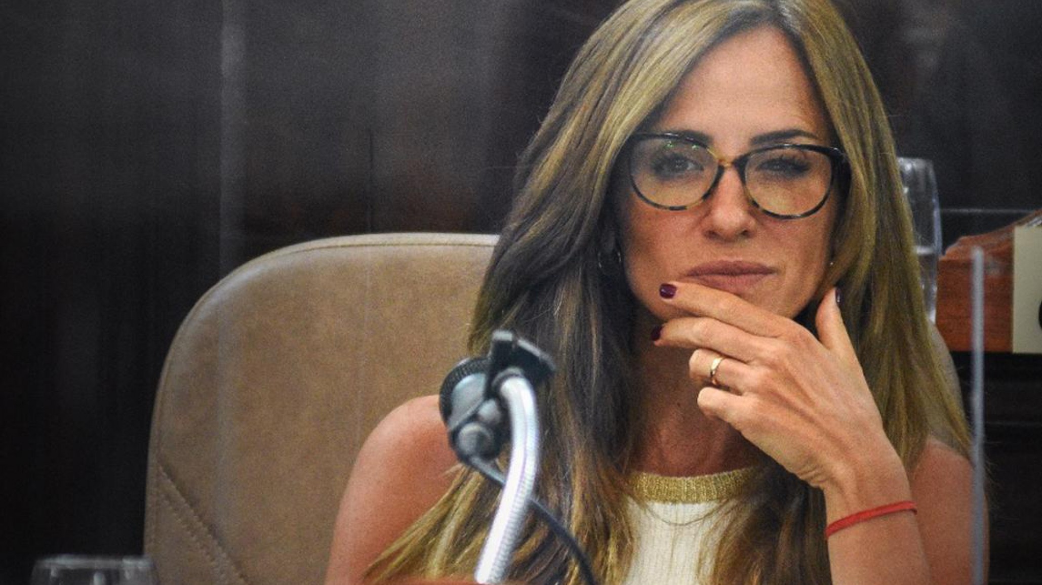 Victoria Tolosa Paz mostró zapatillas que se pueden comprar con $2000