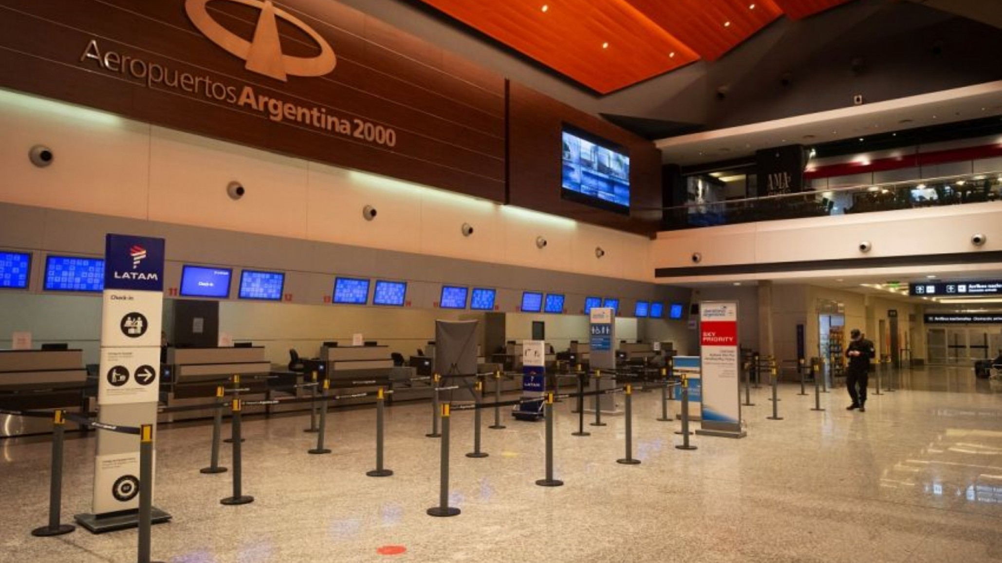 El aeropuerto de Mendoza es corredor seguro y Córdoba espera aprobación ¿Qué significa?