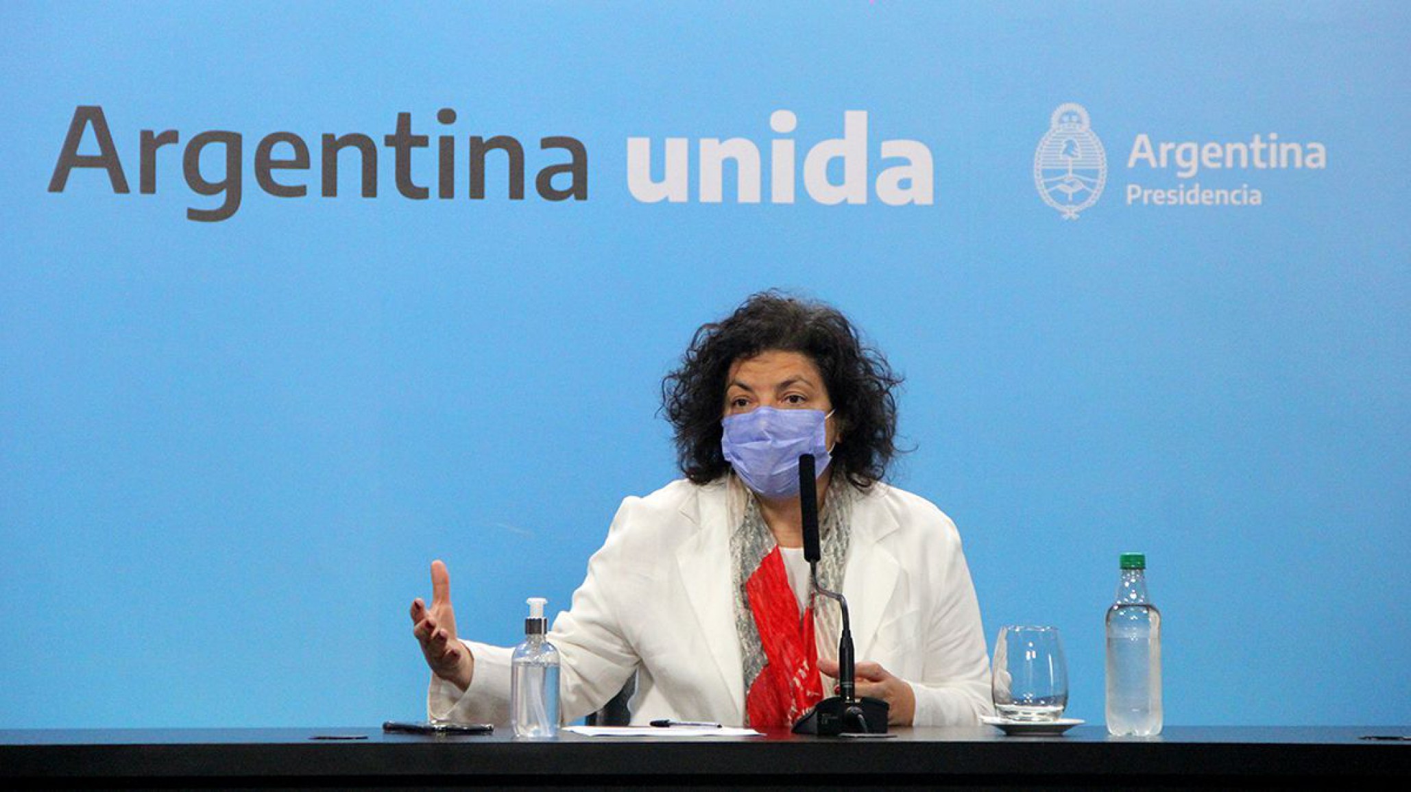 Carla Vizzotti intervenida de urgencia por apendicitis