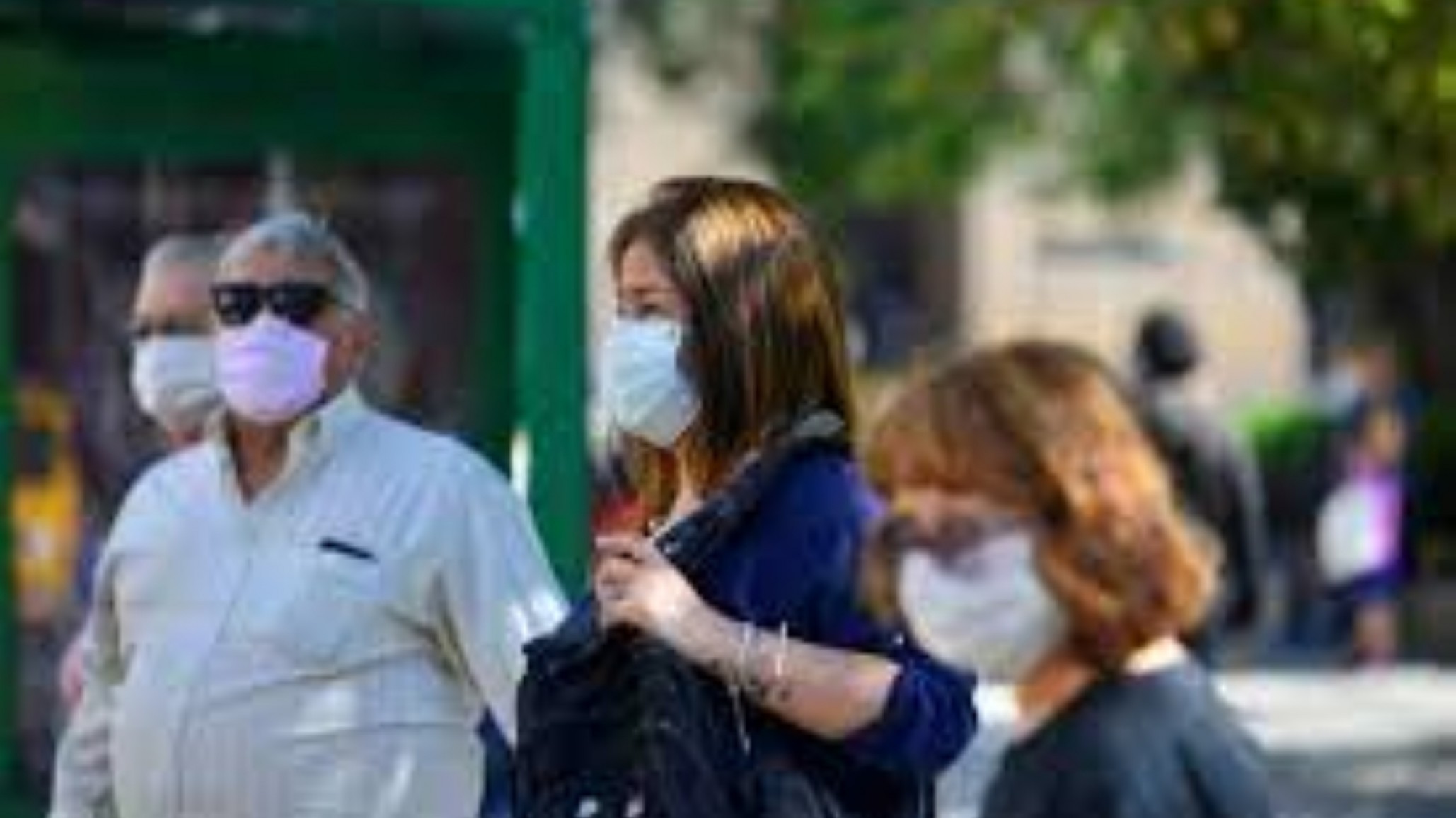 Santa Fe: el uso del barbijo al aire libre seguirá siendo obligatorio