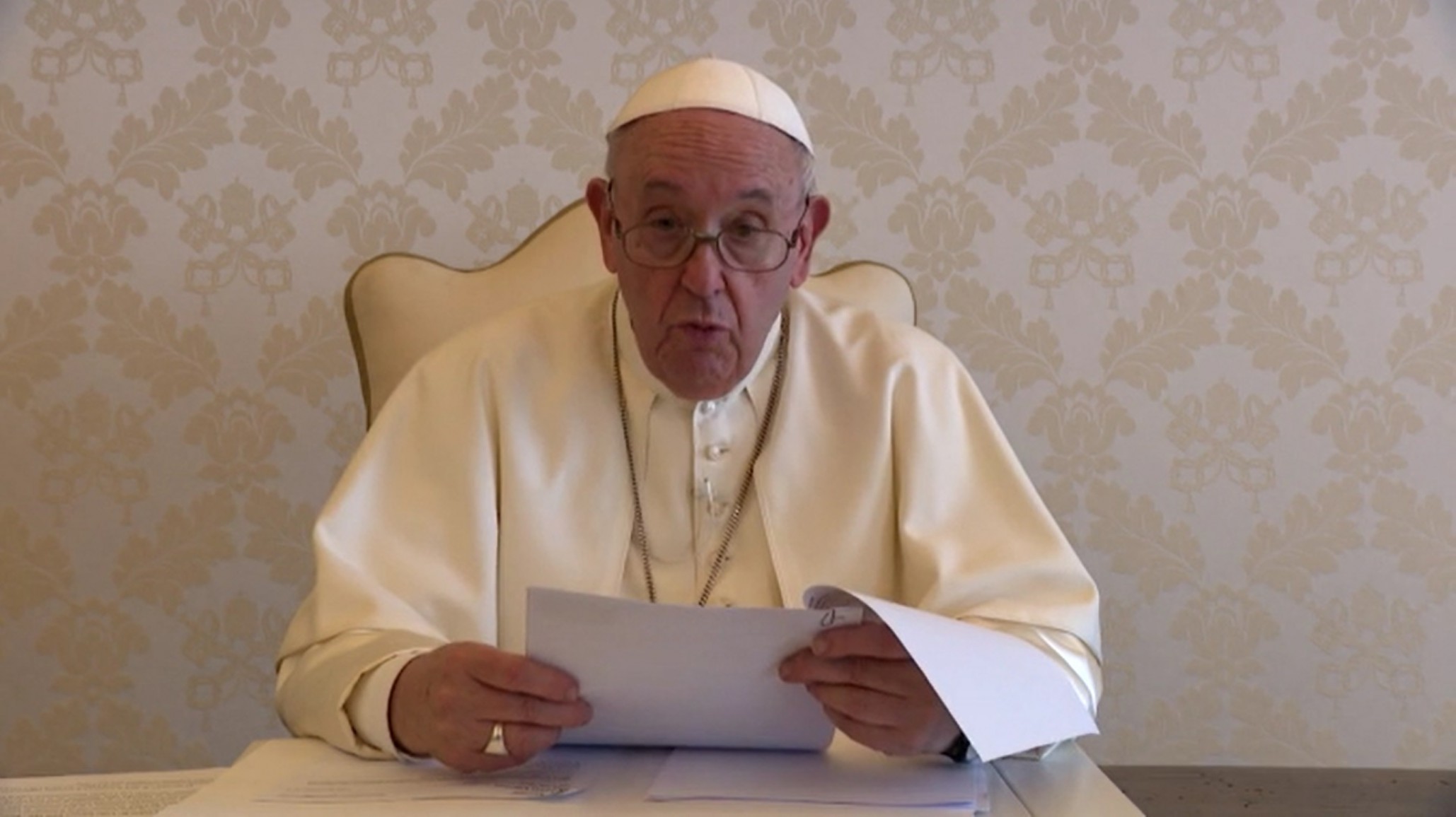 El Papa sobre planes “No se puede vivir de subsidios”