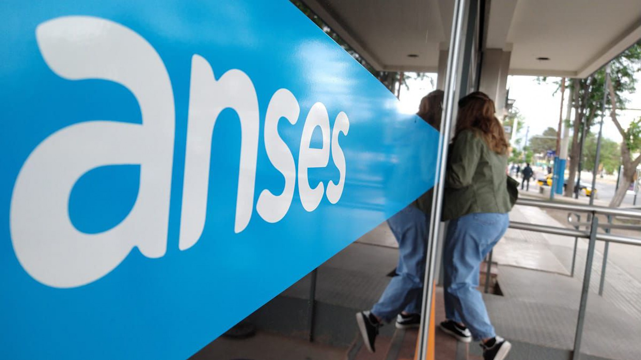ANSES: se formalizó el bono de $10 mil para jubilados y pensionados