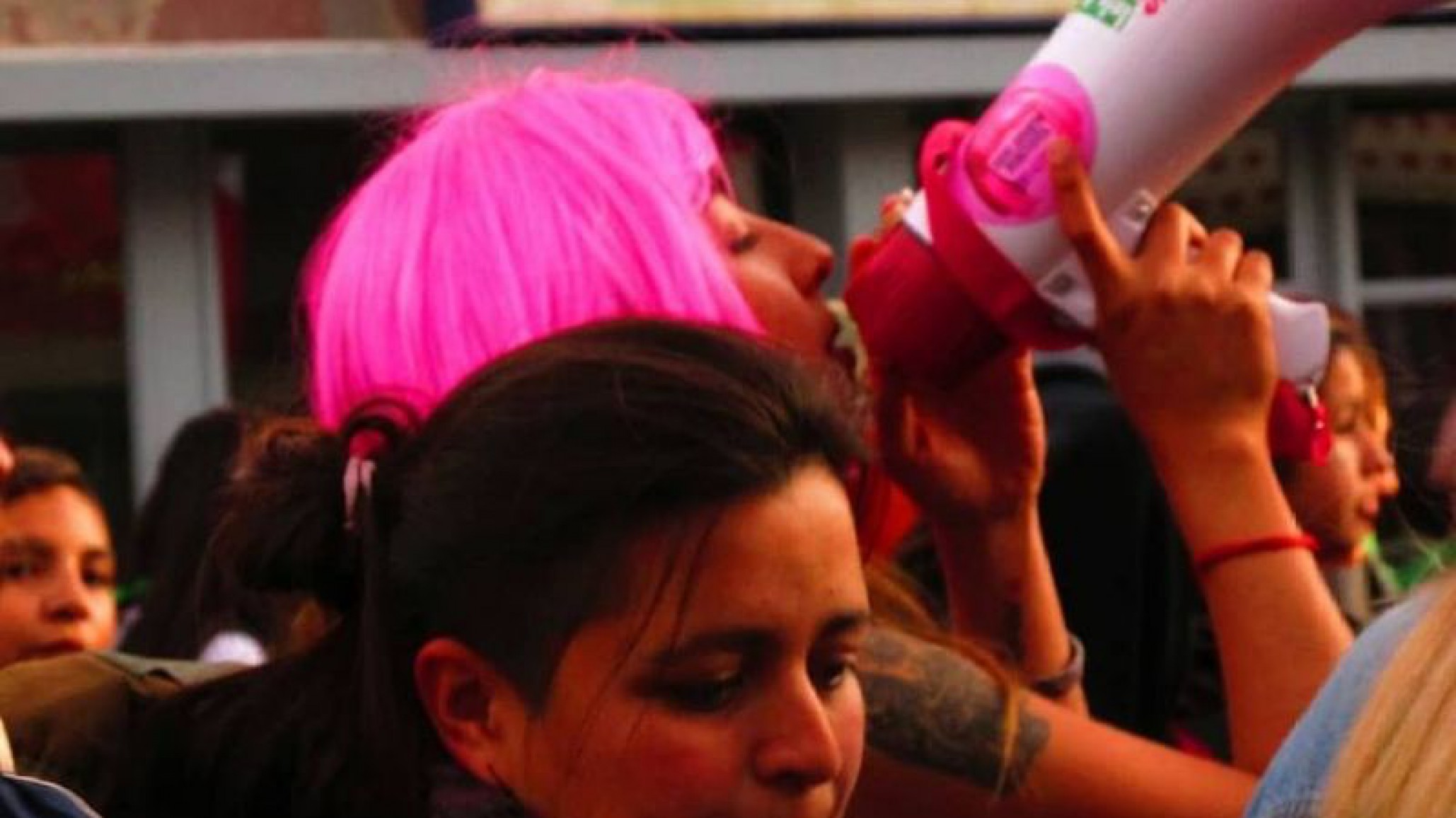 Día de la acción por la salud de las mujeres: Pintadas, movilización, cintas y radio abierta