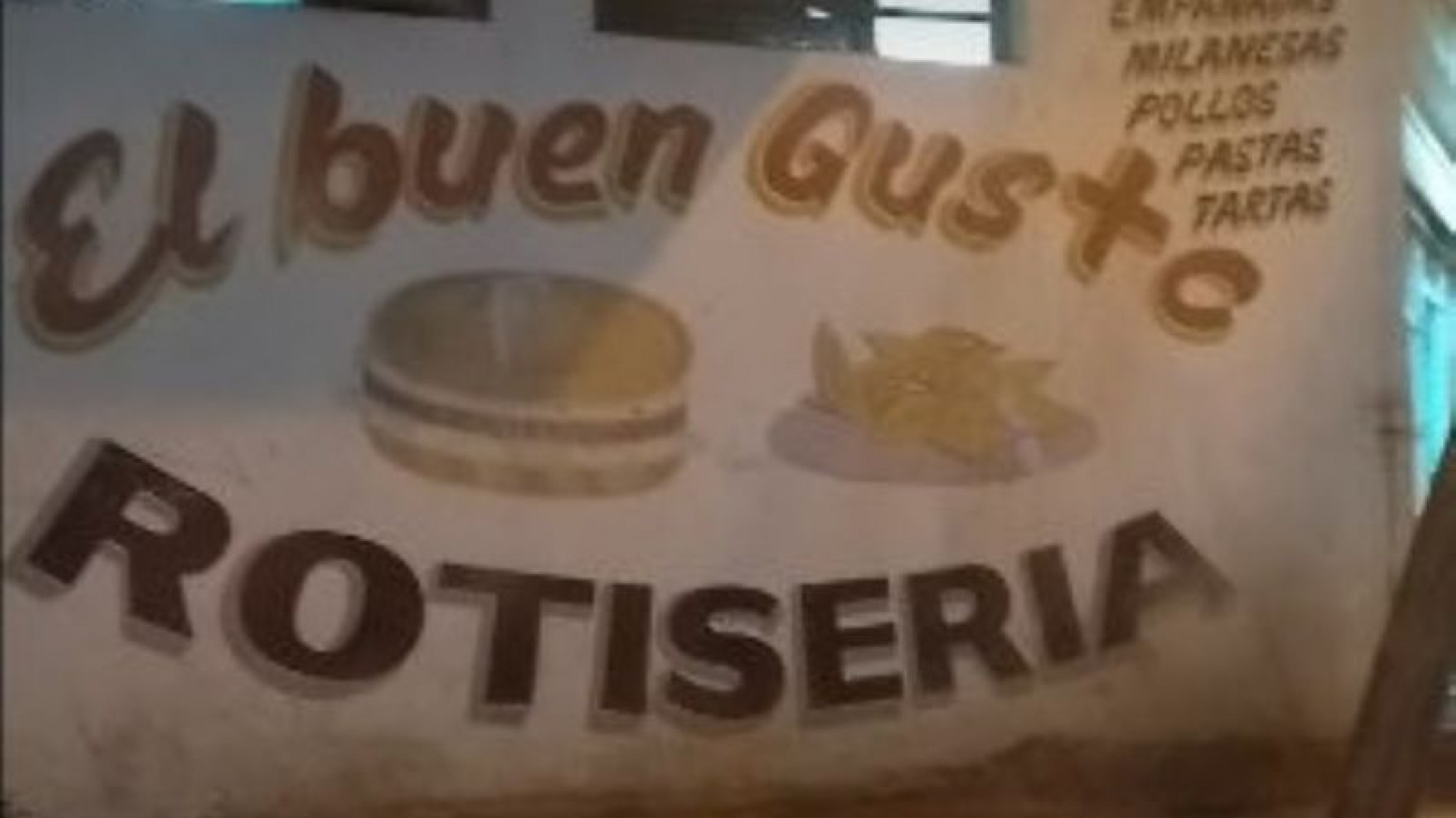 Robaron a un cliente y empleada en una rotisería de Barrio Pueyrredón
El martes alrededor de las 22:00 horas, dos sujetos robaron en una rotisería de Barrio Pueyrredón.