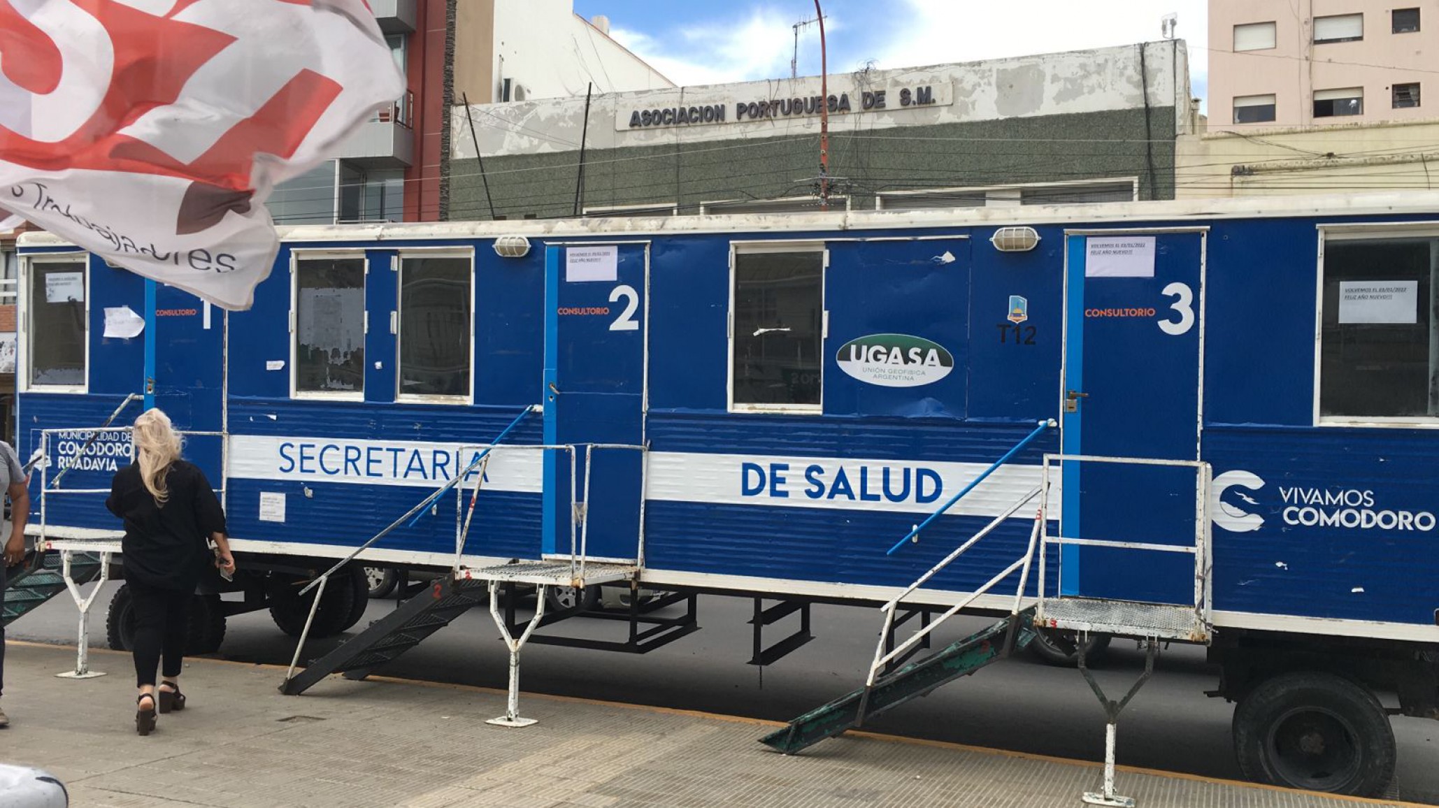 El trailer de vacunación en la escuela 83 ya tiene fecha de regreso