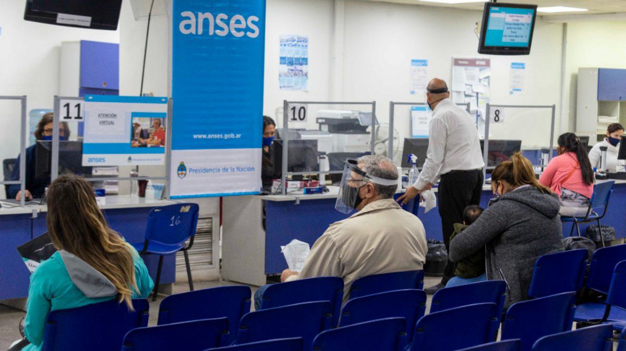 ANSES recuerda que la inscripción al bono de 18 mil pesos continuará abierta durante el fin de semana y todo el día