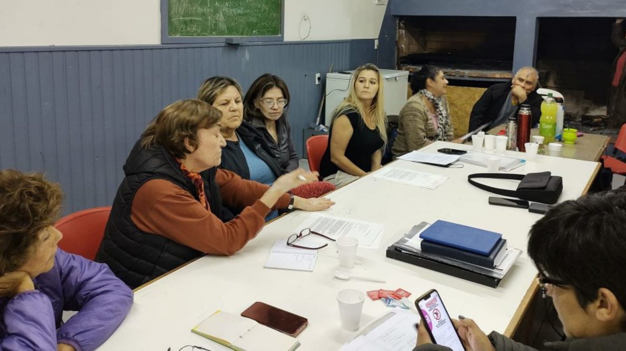 Vecinalistas reunidos por falta de ambulancias, perros agresivos y servicios públicos