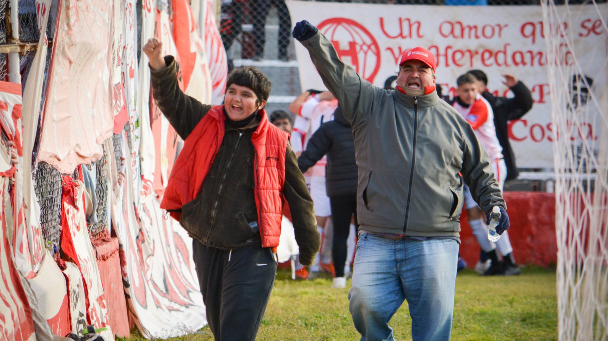 Juan tiene autismo y hoy debutó como periodista independiente en el clásico