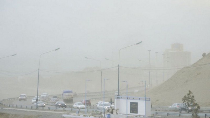 Viento extremo en Comodoro: sin clases, sin colectivos, con servicios suspendidos y rutas restringidas