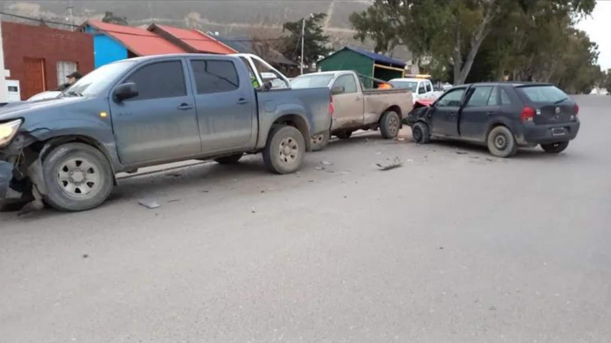 Hubo un triple choque y un conductor precisó atención médica