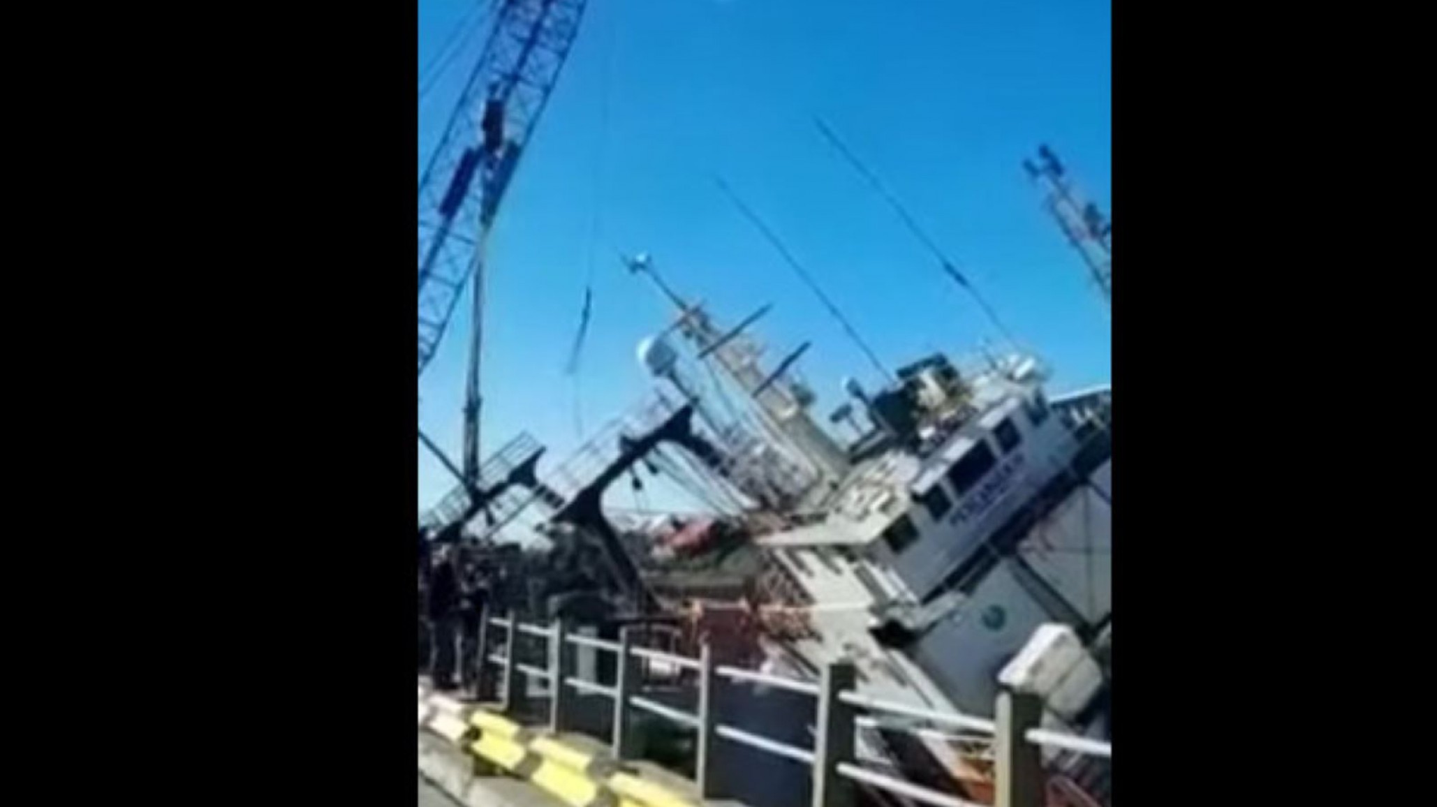 En Madryn un pesquero comenzó a escorarse mientras tripulación finalizaba descarga