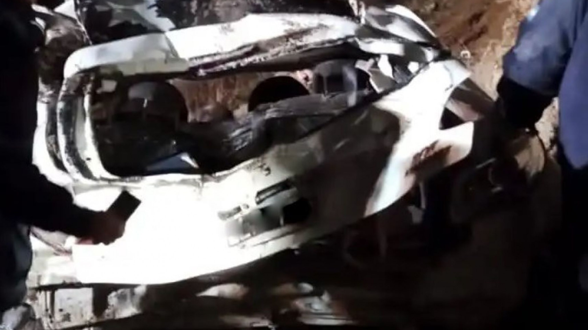 Un hombre quedó atrapado tras accidente y fue rescatado por bomberos