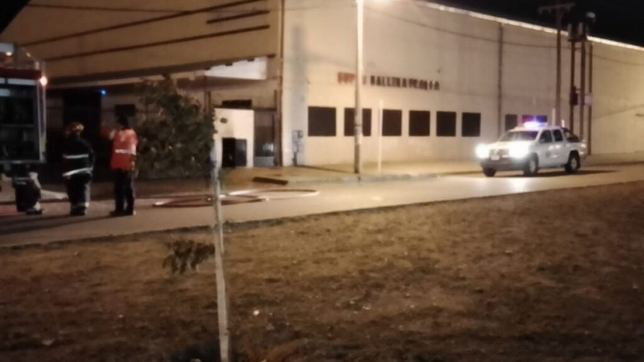Una pérdida en válvula de gas provocó incendio en supermercado chino