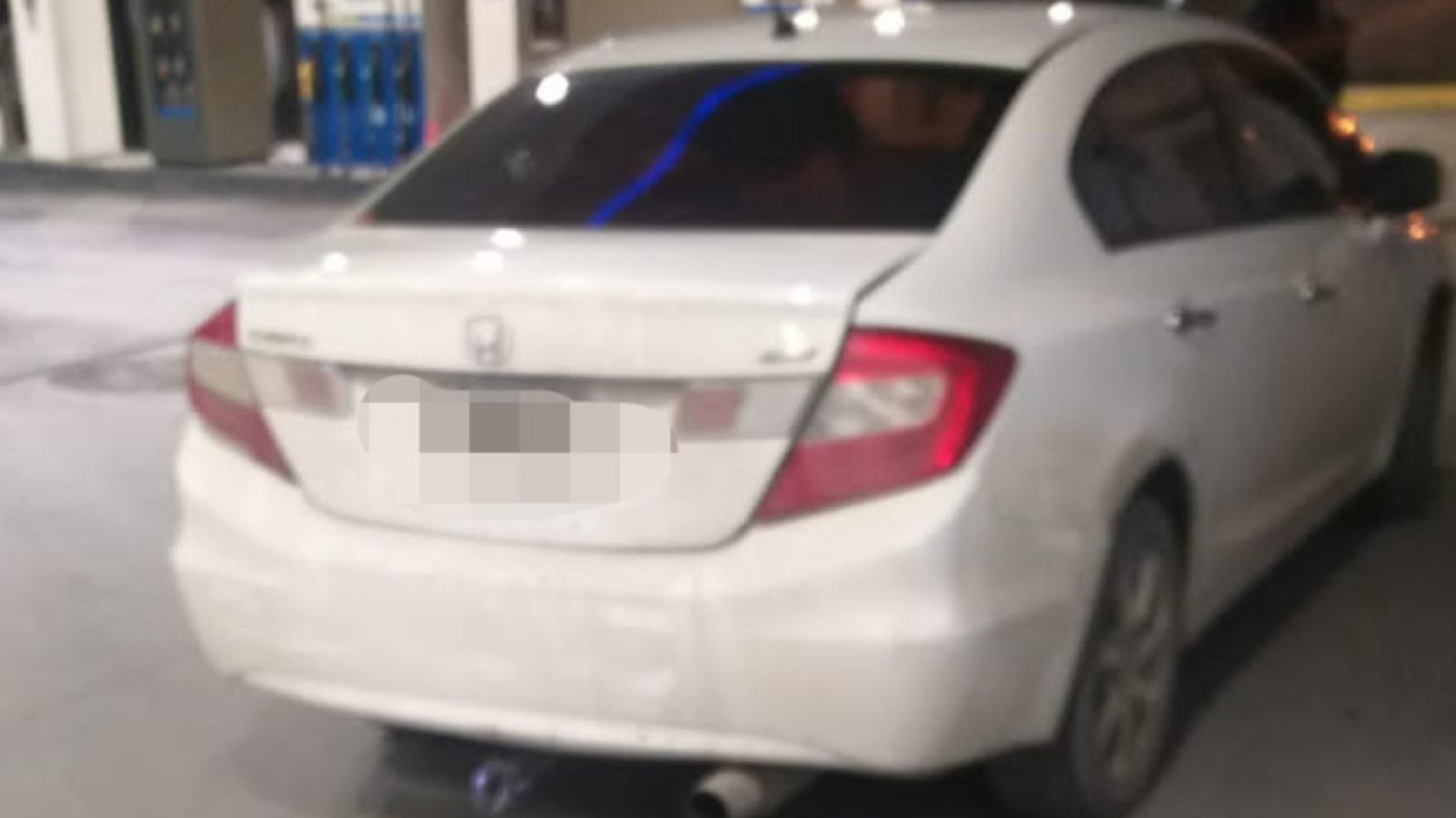 Pararon en estación de servicio y la policía confirmó que ese auto era buscado por la Justicia Federal