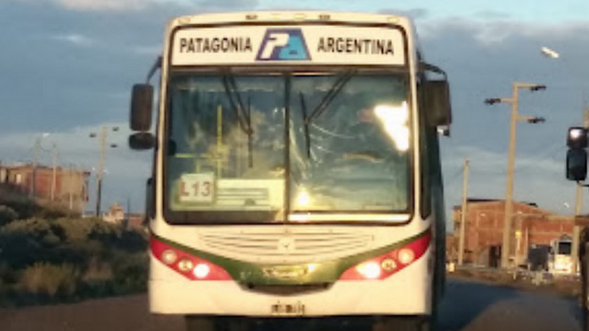 El paro de colectivos continúa este jueves “no hubo acuerdo”