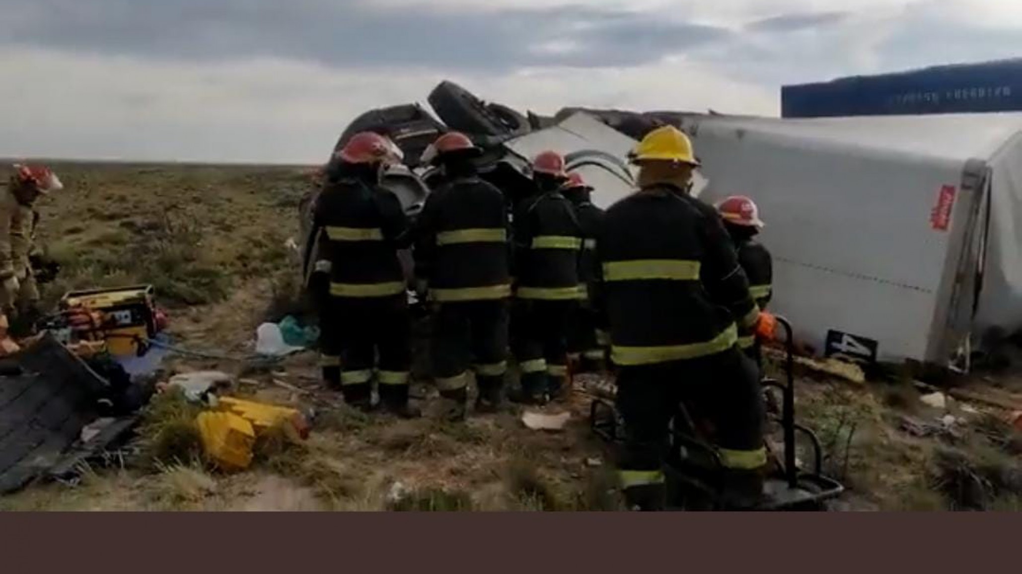 Murió un camionero tras un vuelco