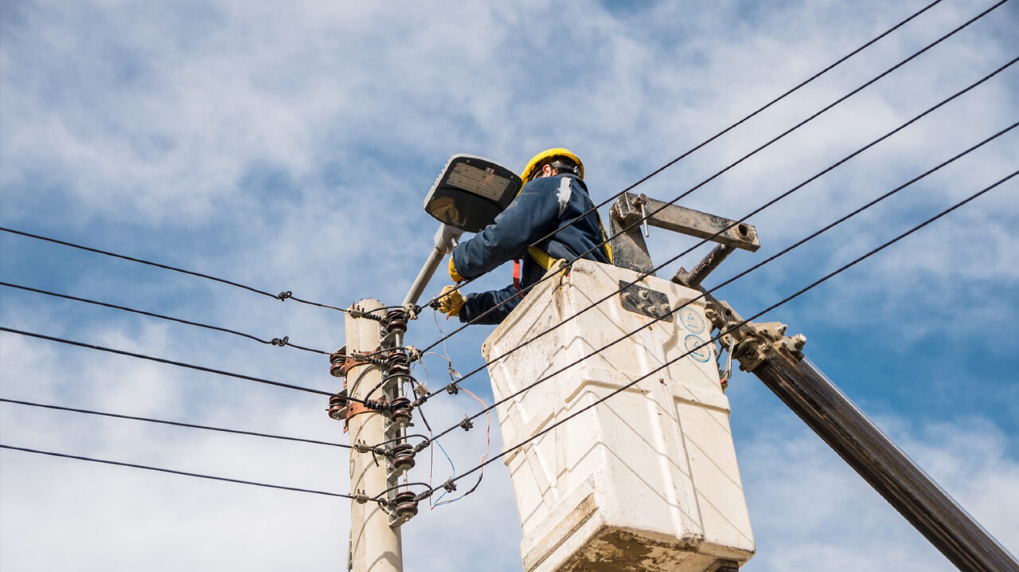 Corte parcial en Ruta 3 este domingo por recambio de luminarias en Comodoro