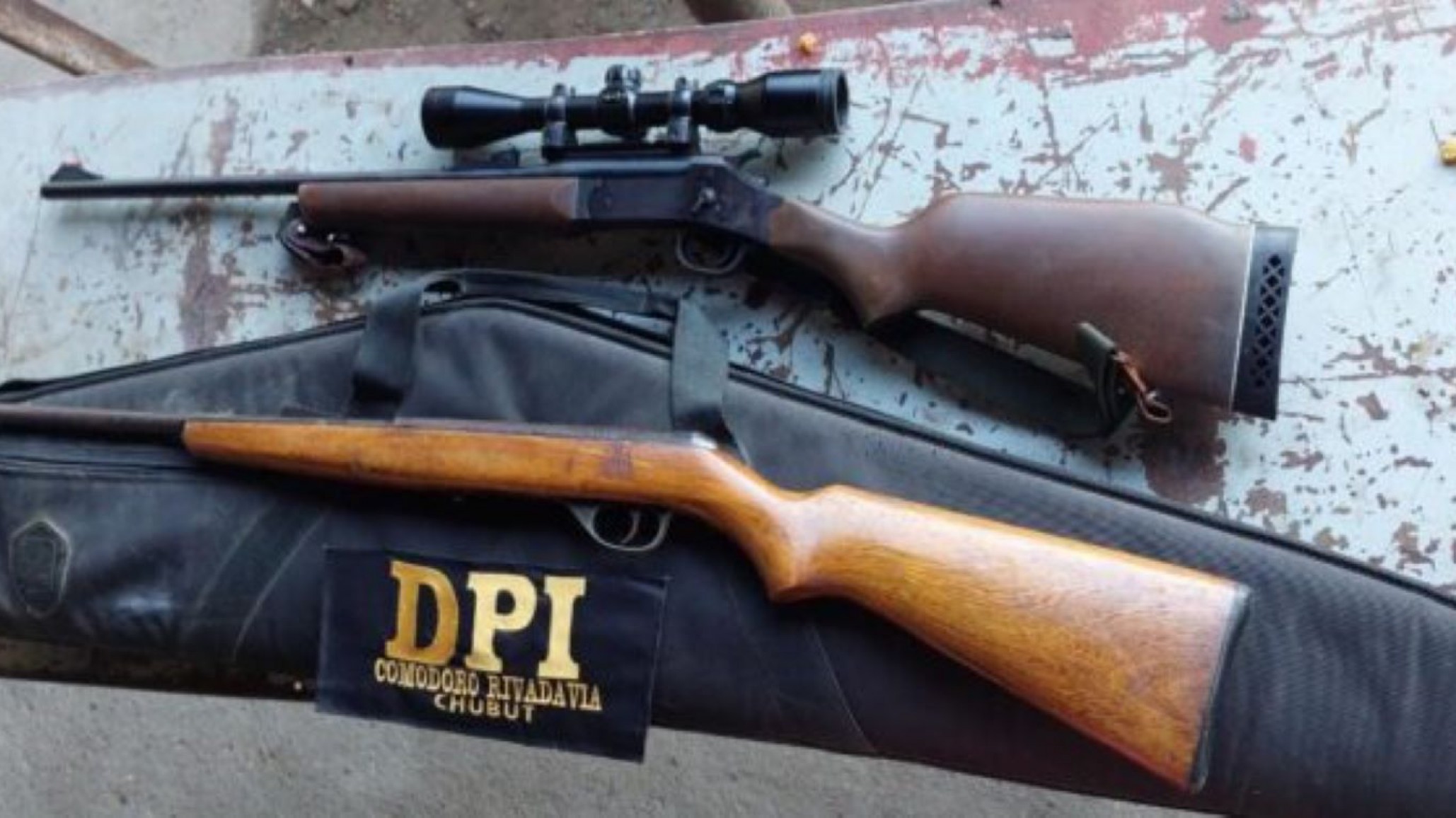 Un hombre amenazó a su ex pareja, le allanaron su domicilio y encontraron armas