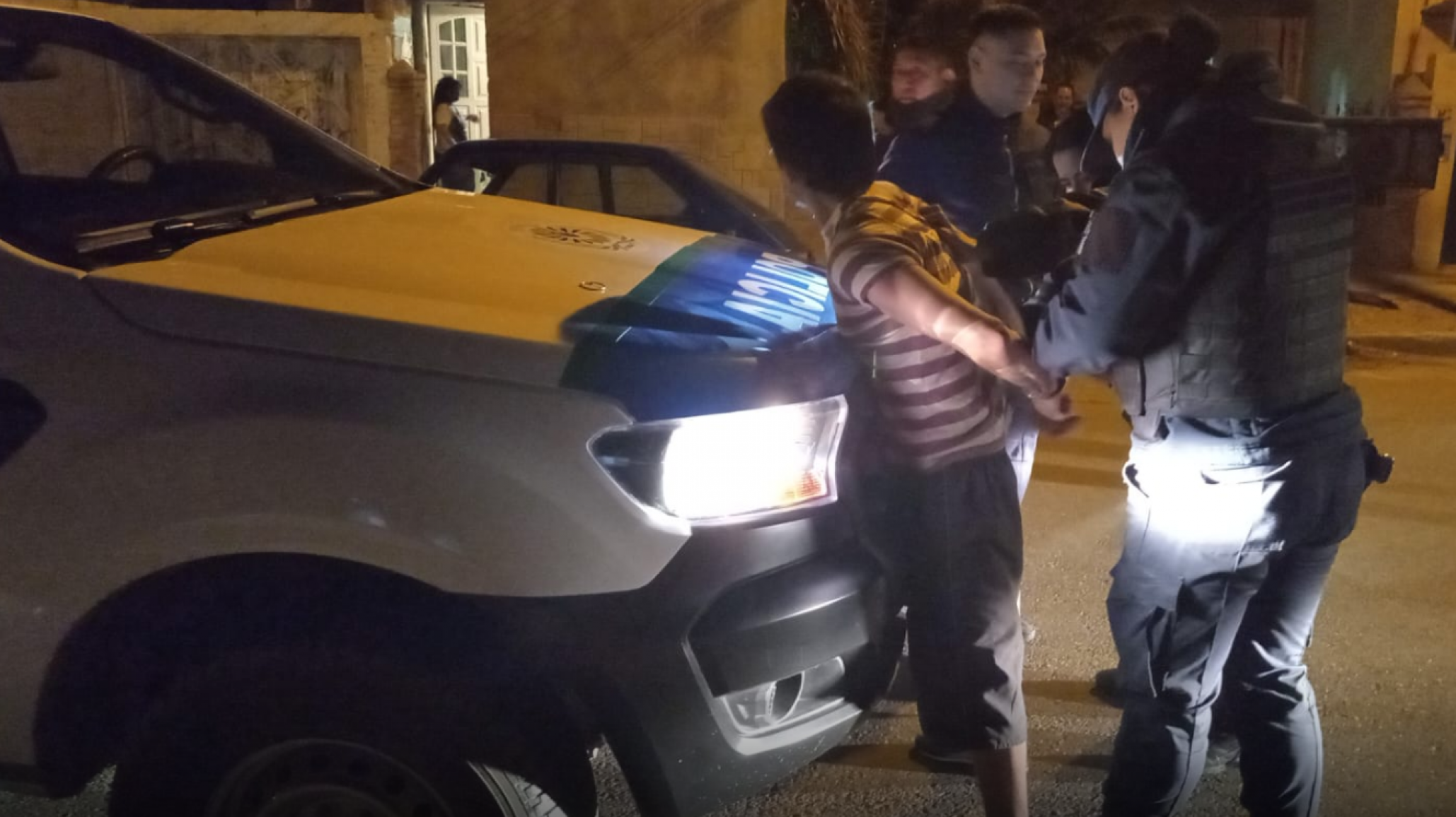 Tenía prohibición de acercamiento, la buscó en el trabajo y la amenazó