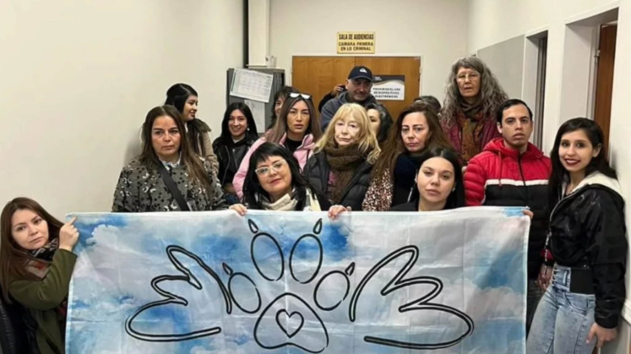 Caso Duque: Al imputado de dejar morir al perro le suspendieron el juicio a cambio de entregar 80 kilos de alimento