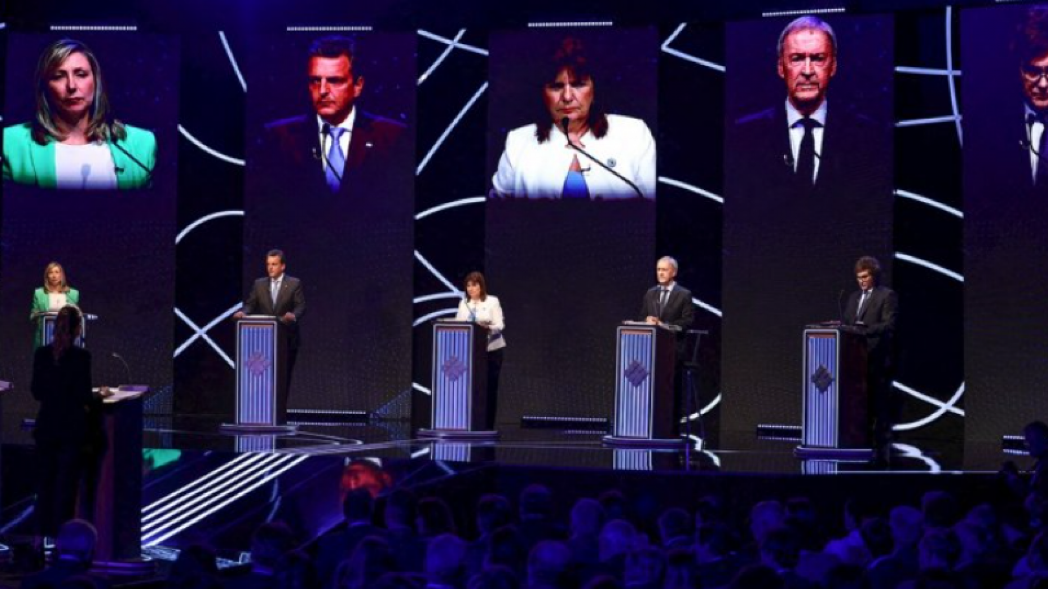 Debate presidencial: postulantes presidenciales de las cinco fuerzas se midieron en el primer debate