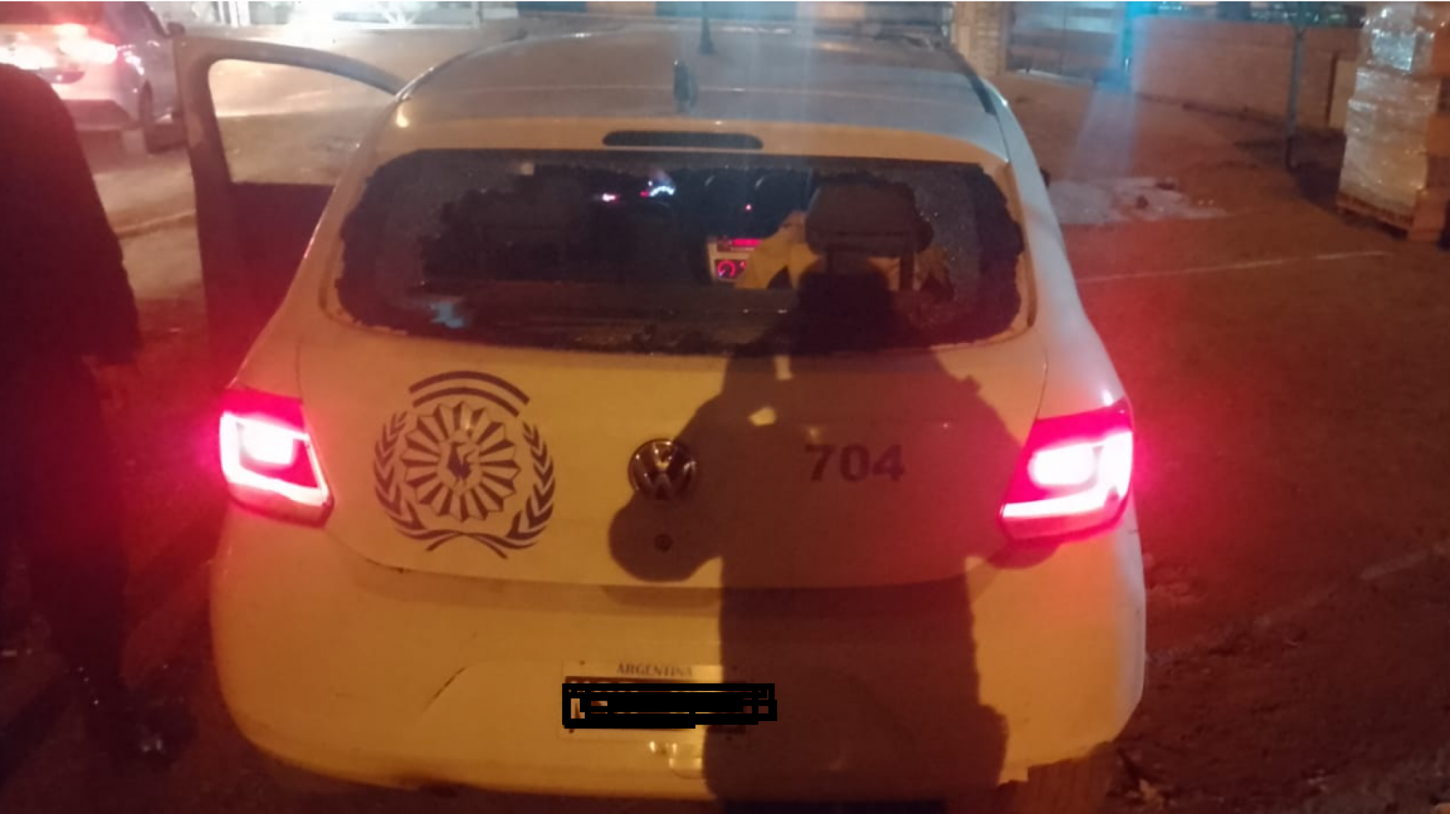 Ebrio quedó detenido por dañar un patrullero tras persecución