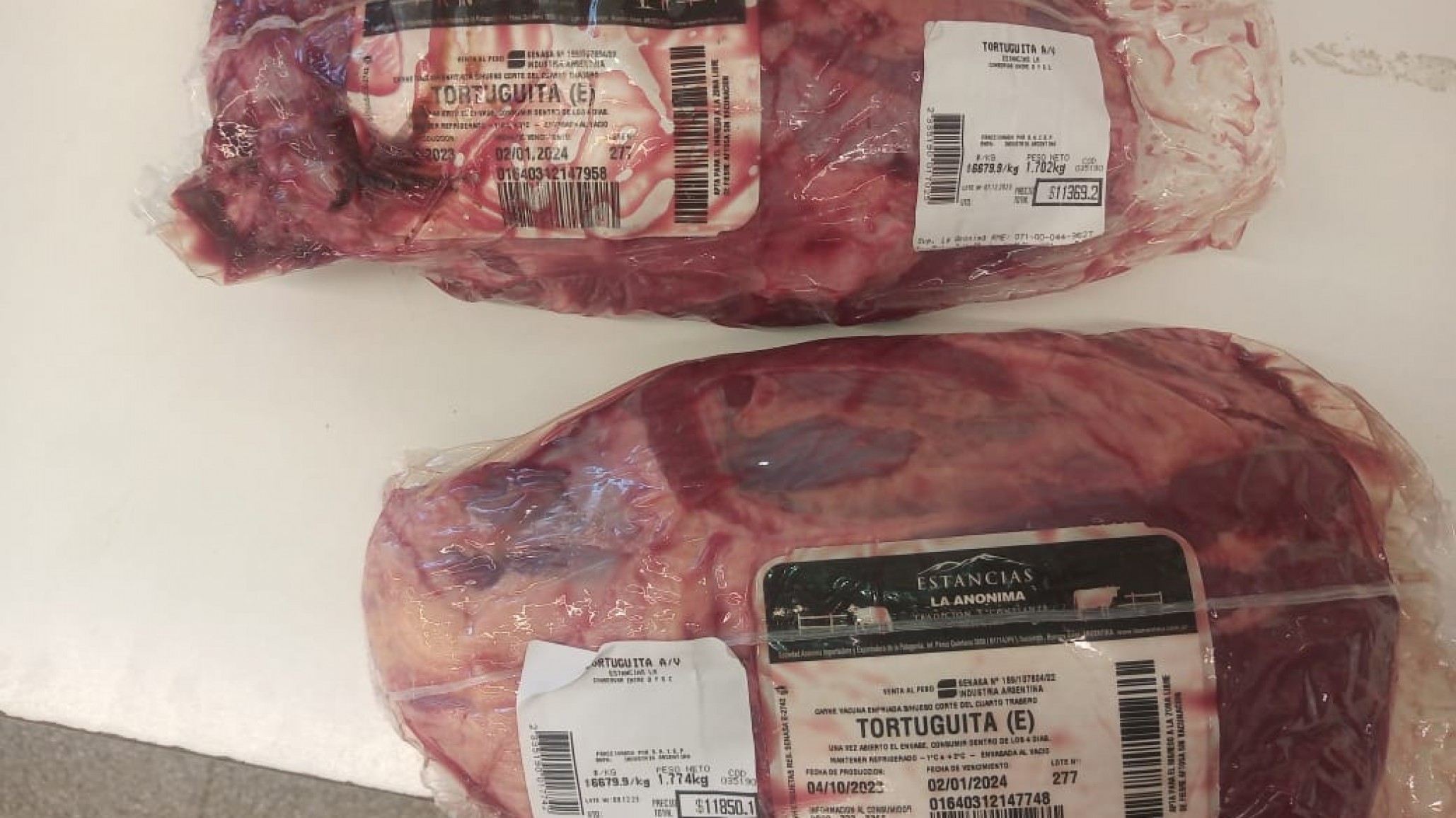 Detienen a un hombre por robar carne en un supermercado
