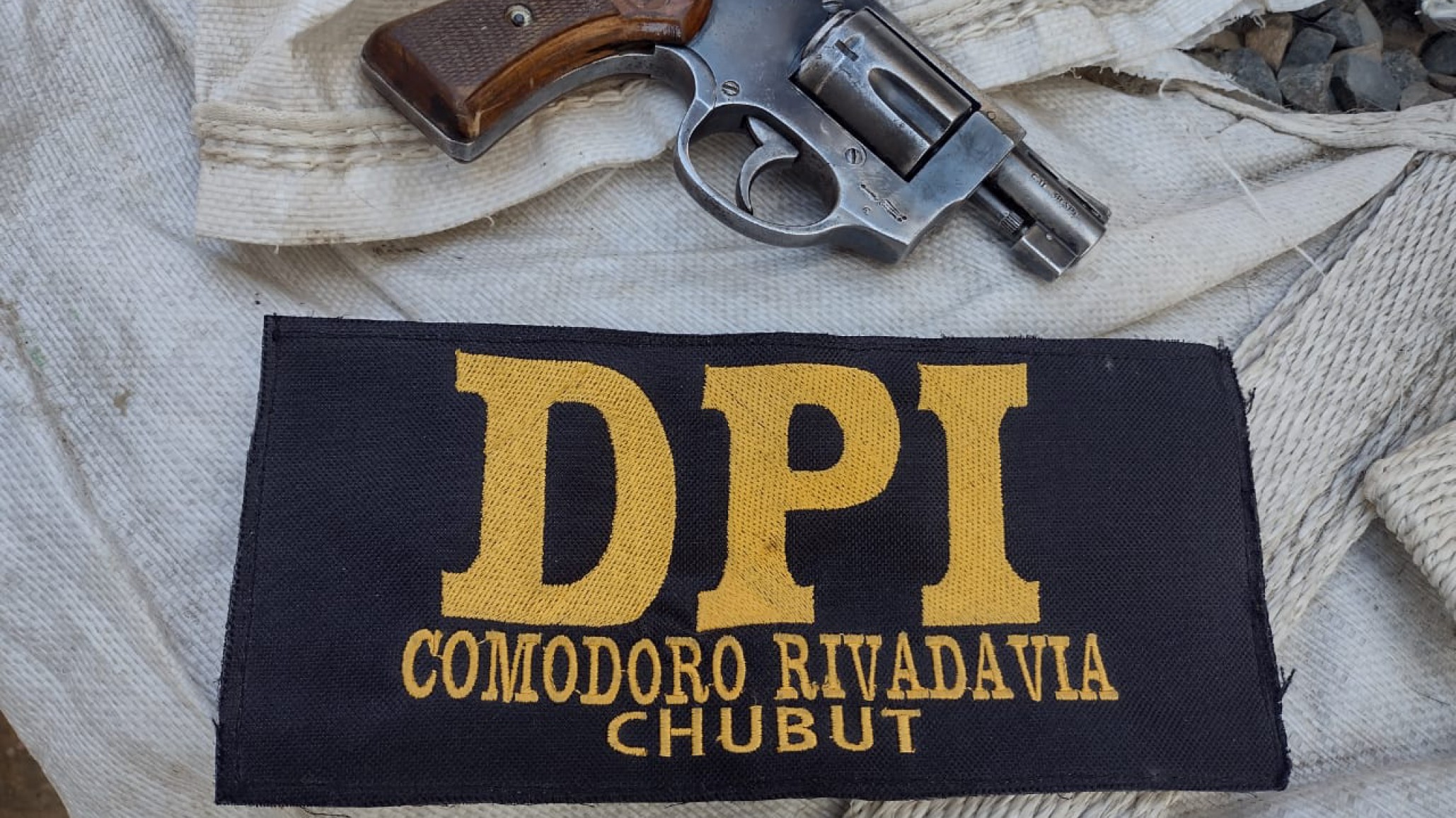 Detienen a un hombre buscado por una causa de lesiones con arma de fuego y violencia de género