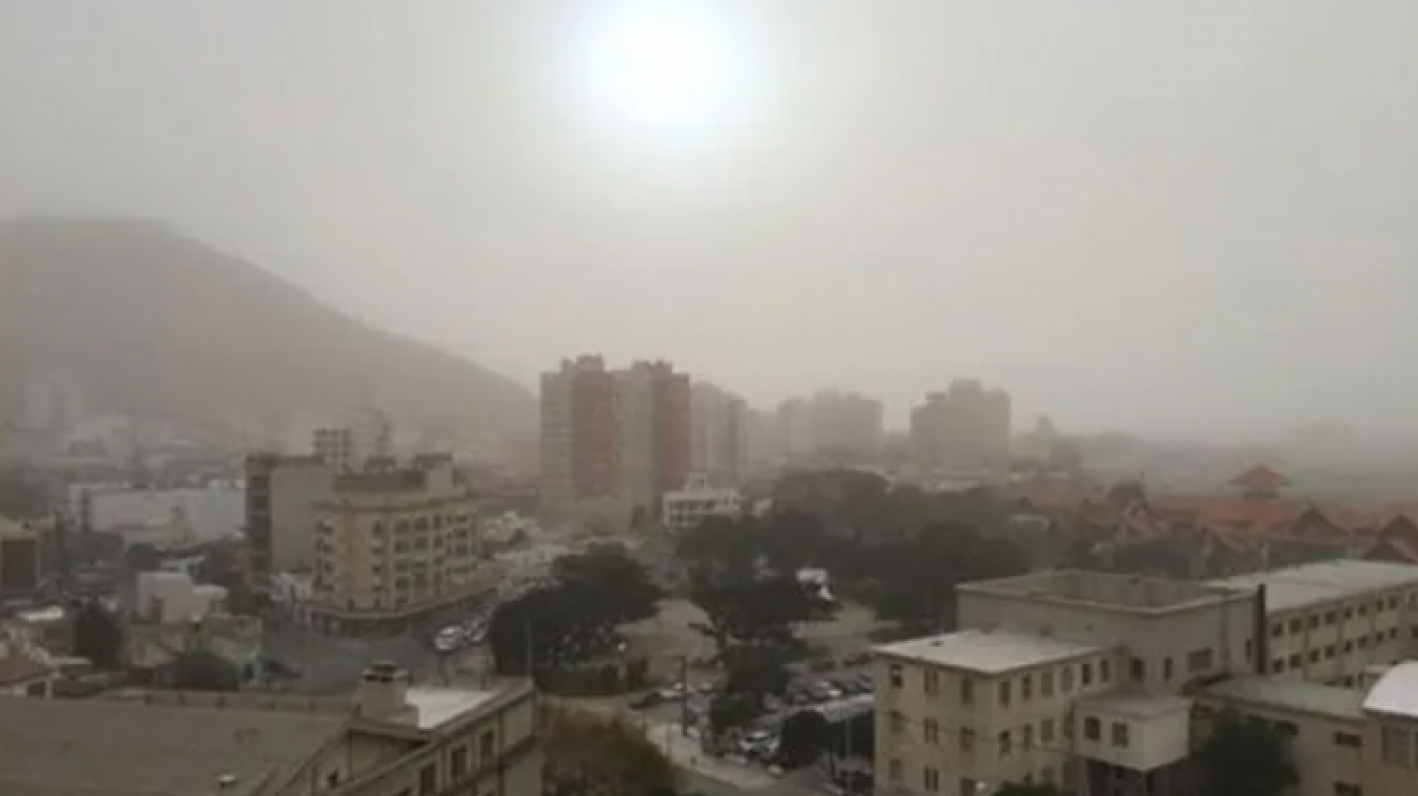 Viernes con cielo algo nublado y sin lluvias en Comodoro