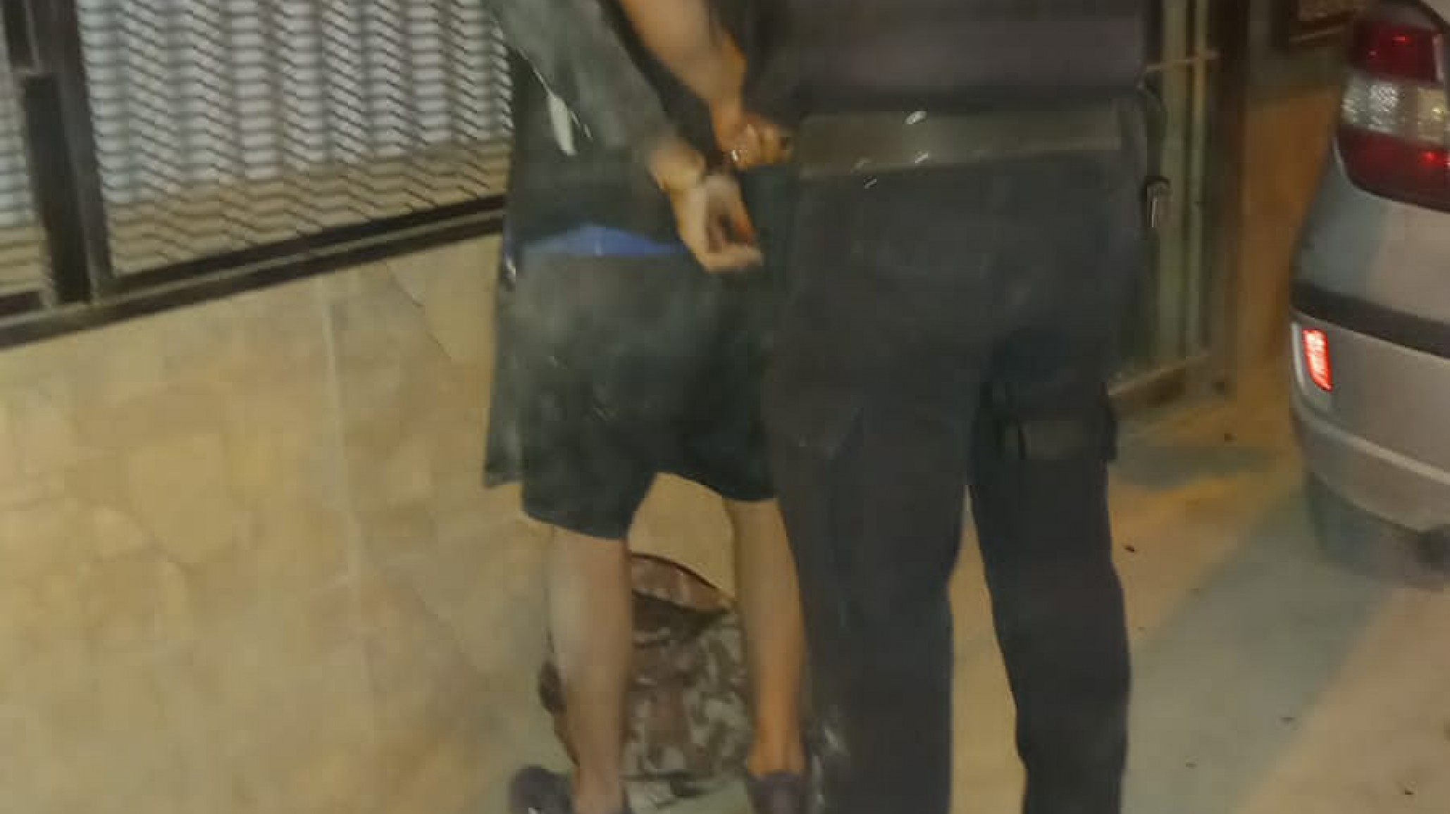 Vecinos atraparon y golpearon a ladrón que intentó robar cervezas