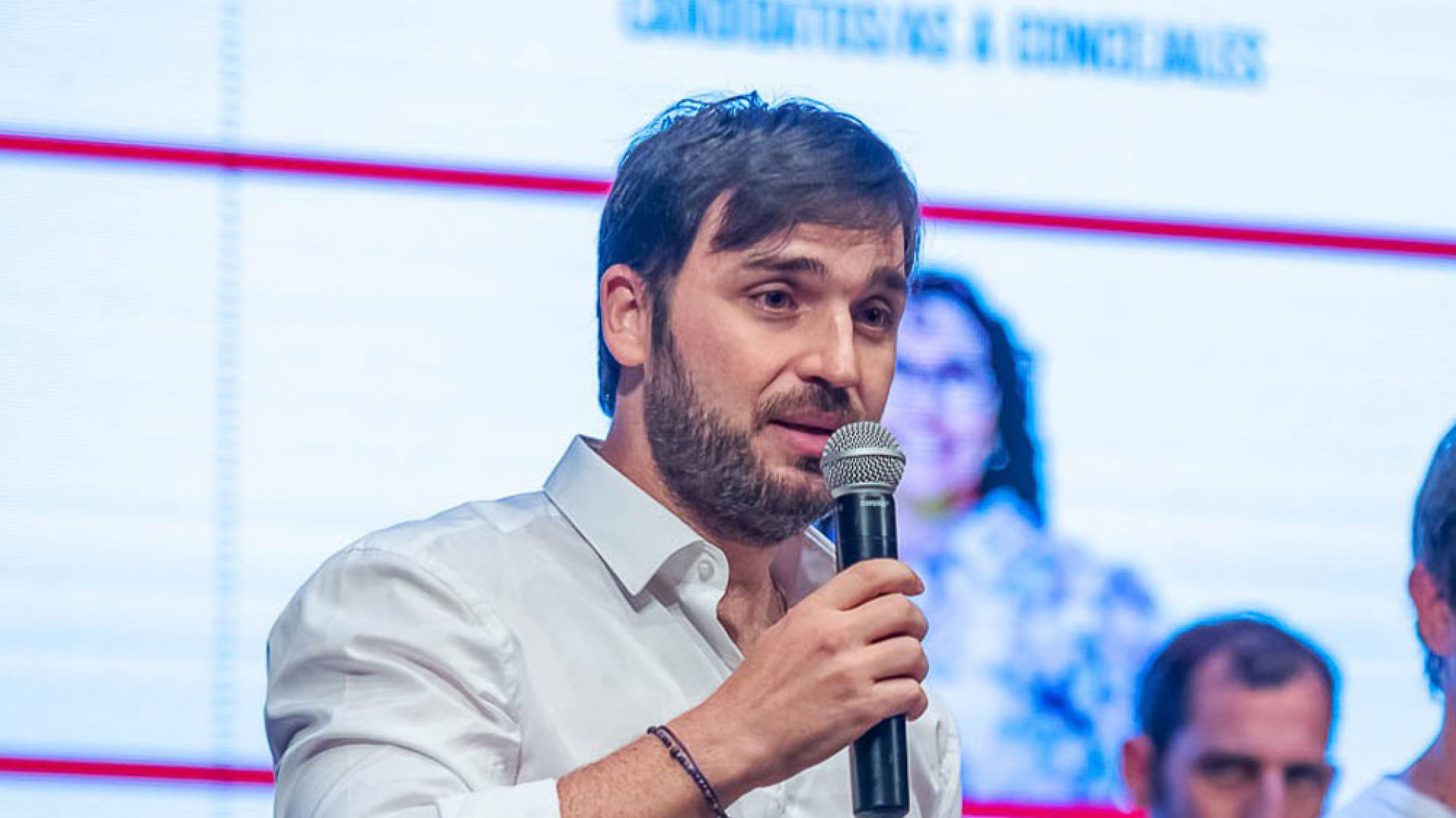 Torres nuevamente apuntó contra Arcioni: "Había muchos ministros atrincherados y cargos vitalicios"