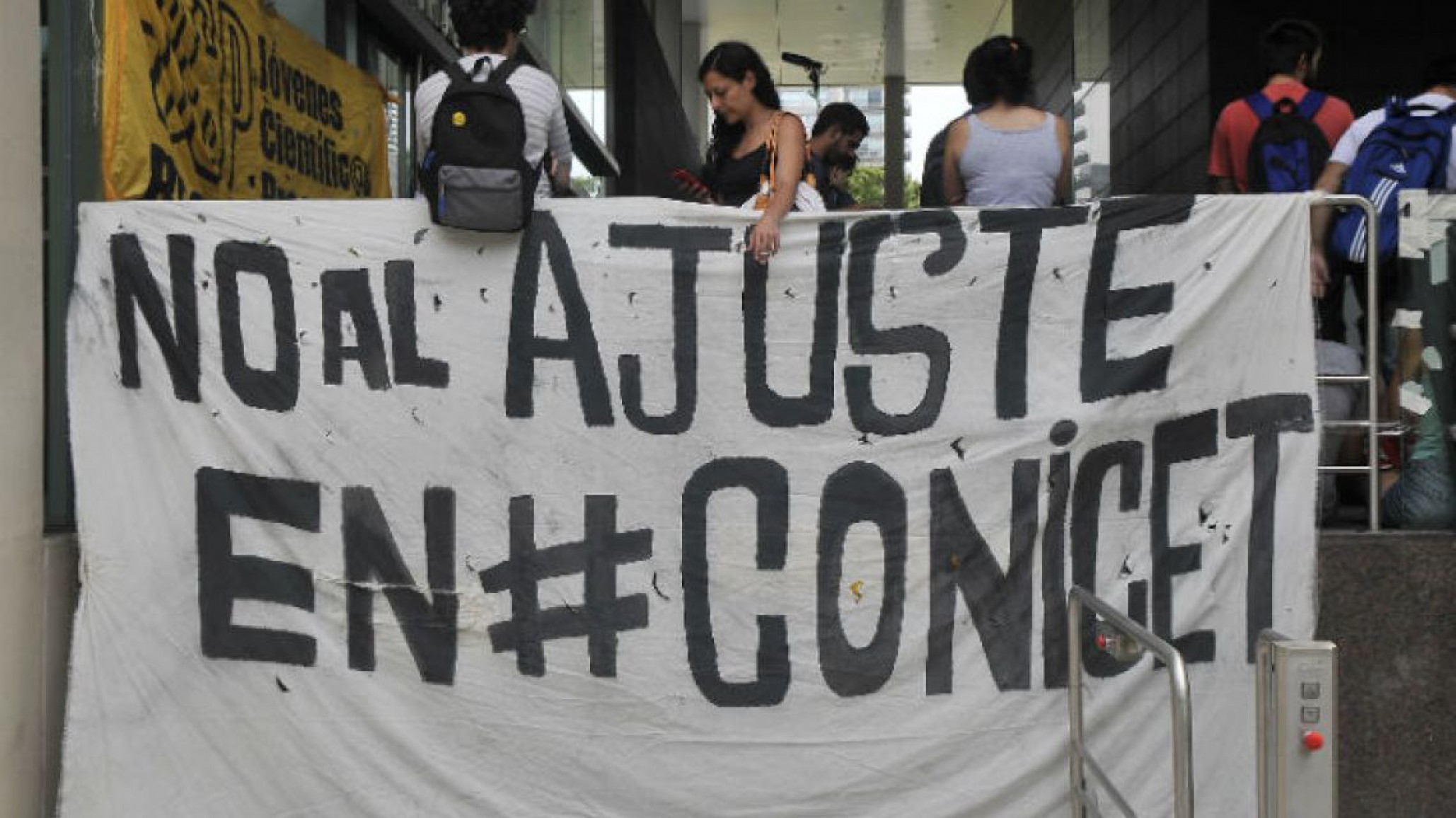 Recortes en el CONICET afectan investigaciones en Comodoro Rivadavia