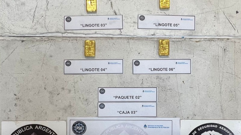 "Yerba Dorada": Detuvieron a una pareja que intentaba sacar del país siete lingotes de oro por contrabando