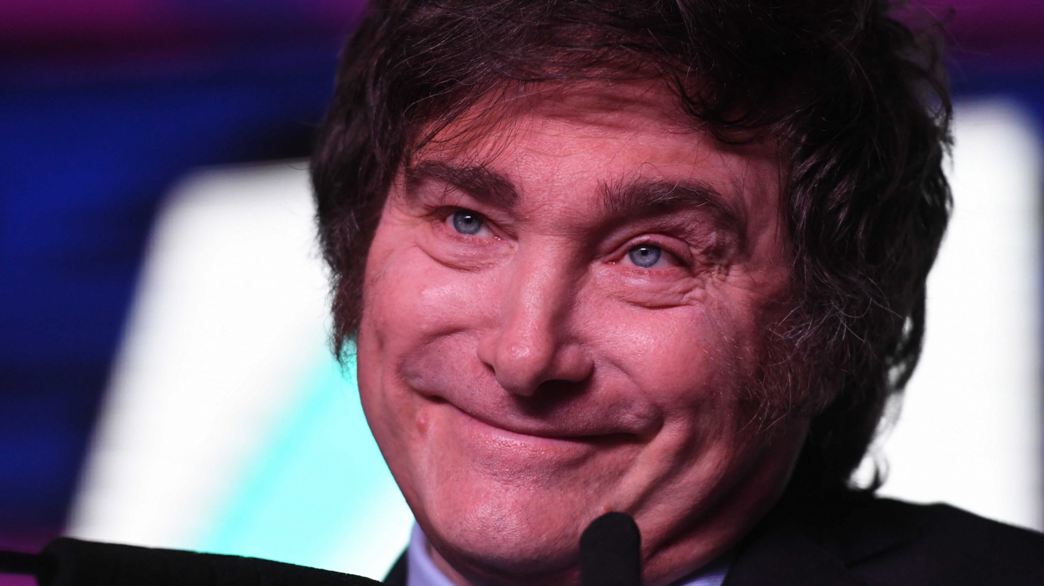 Milei volvió a cruzar a Lali: la llamó "Ladri Depósito" y habló de su música favorita