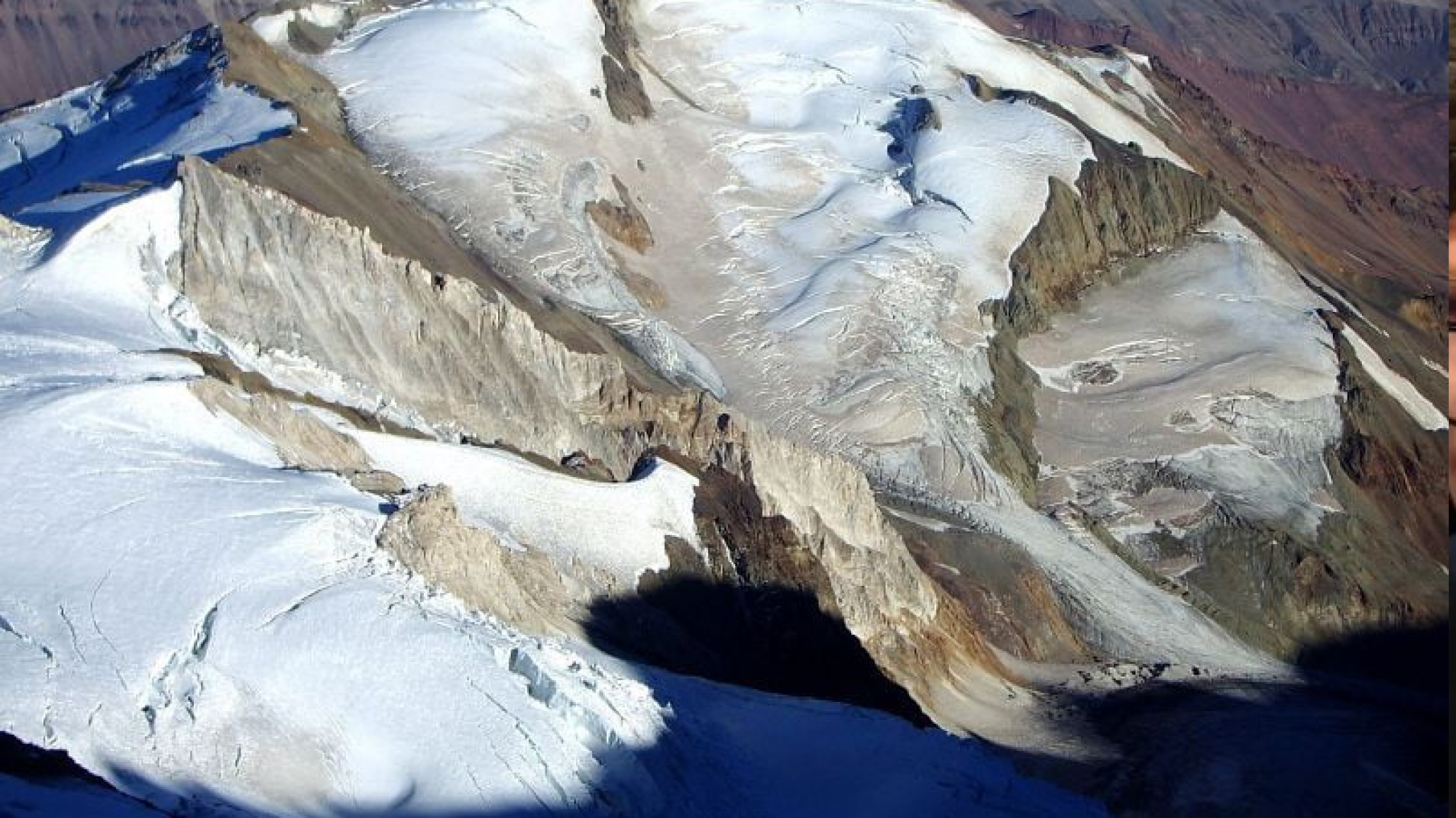 Neuquén en alerta por movimientos detectados en el Volcán Domuyo
