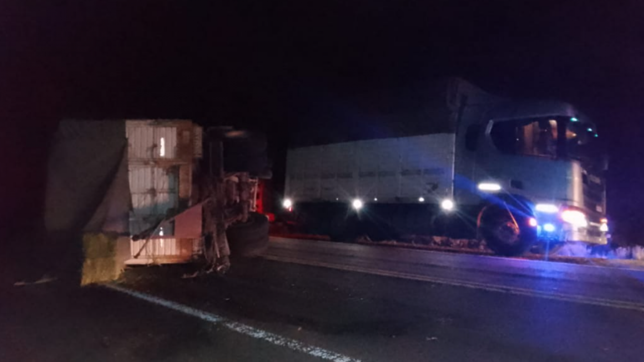 Un camionero conducía muy borracho y volcó ¿cuánto marcó el alcoholímetro?