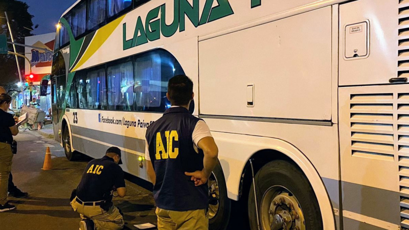 Micros del servicio penitenciario de Rosario fueron atacados a balazos