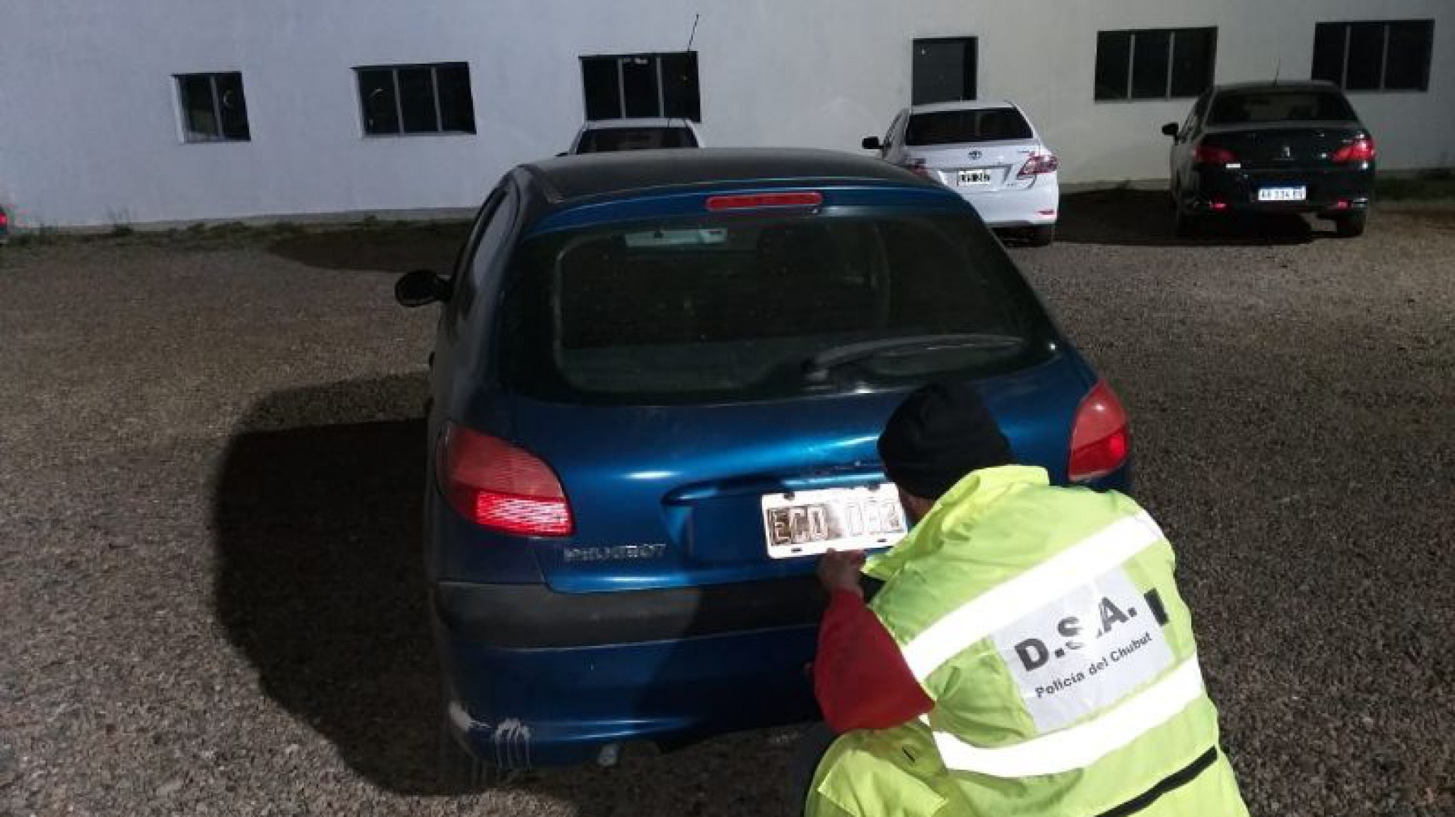 Otro hombre compró un vehículo en Facebook que tenía pedido de secuestro