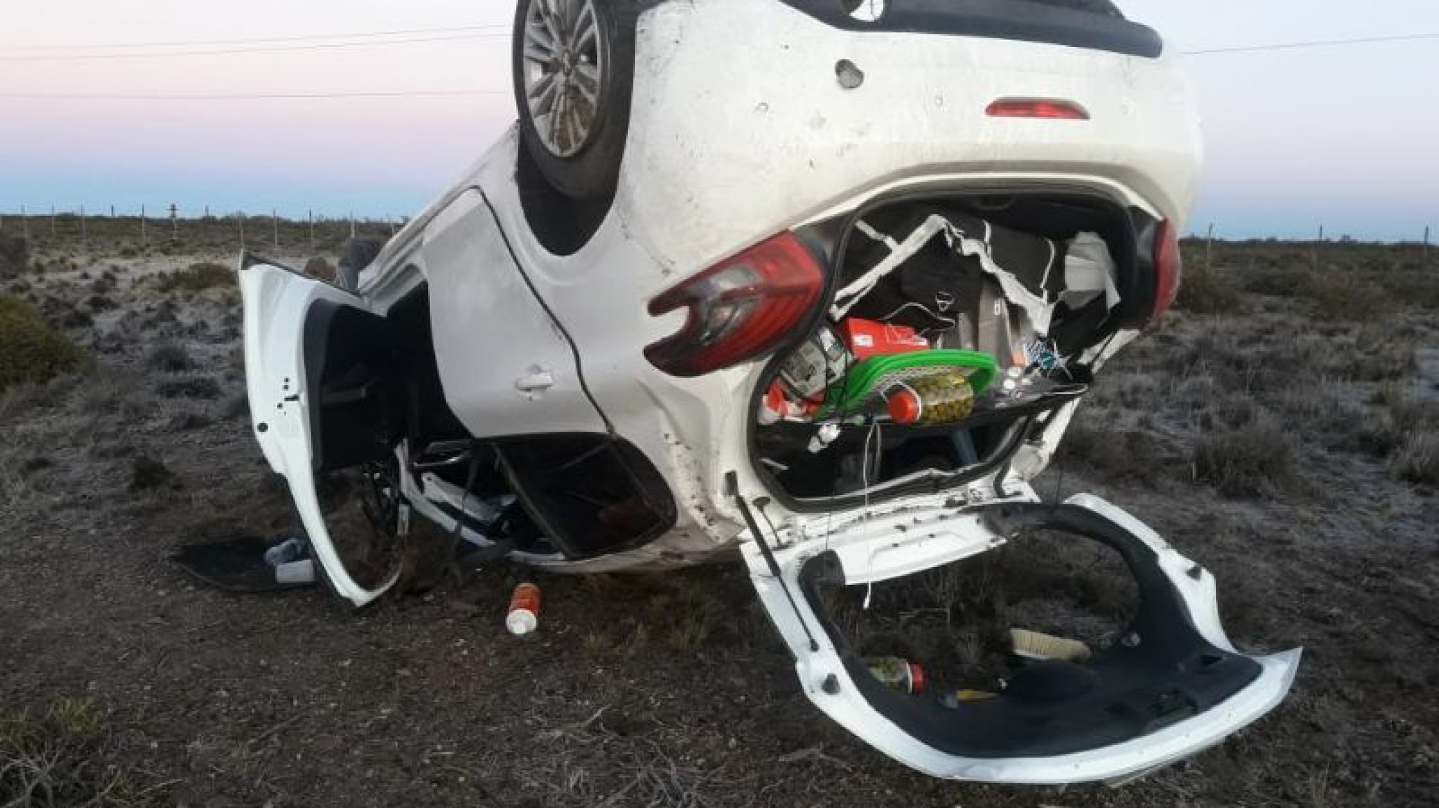 Peligro en la RN 3: Tres vuelcos en el mismo lugar, uno de los vehículos había salido de Comodoro