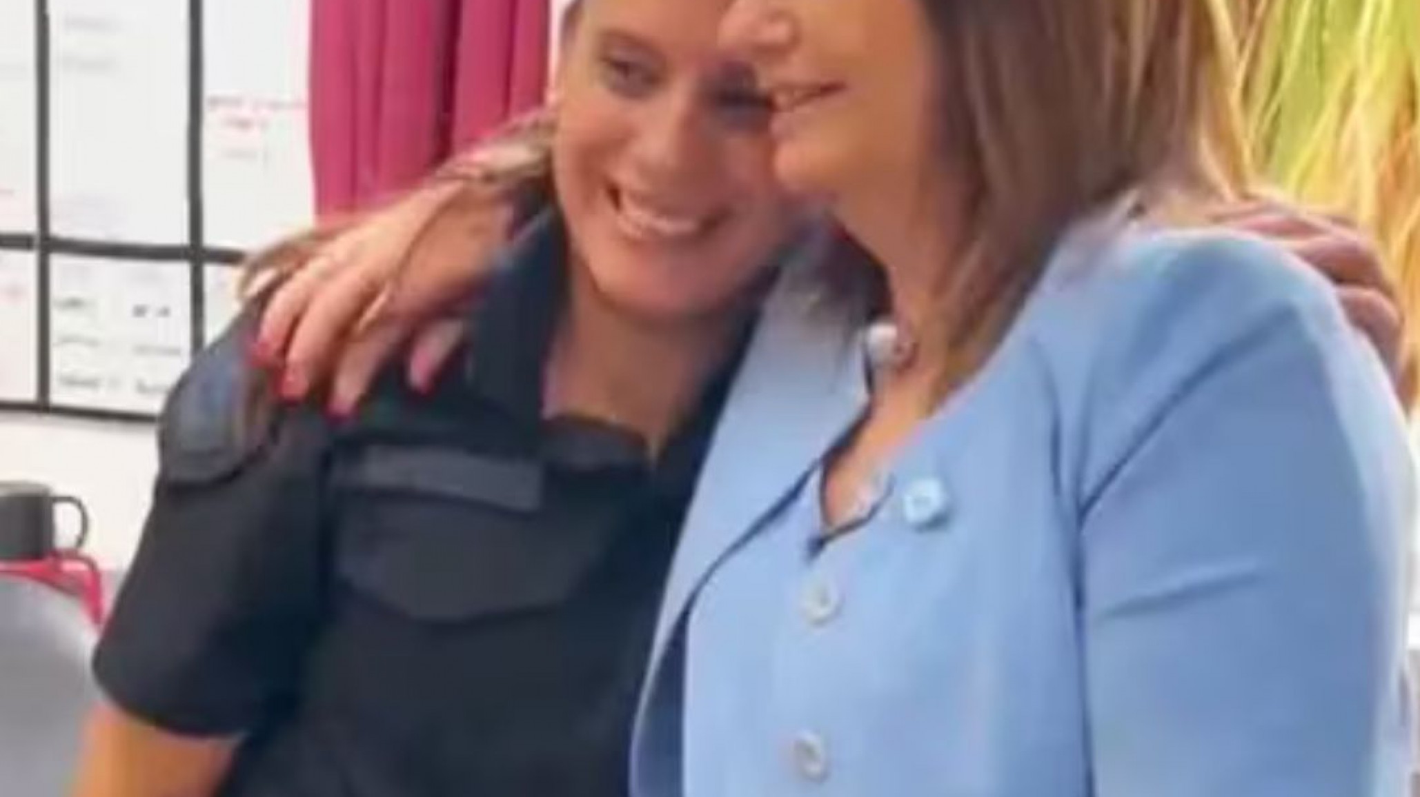 Bullrich recibió a la policía que mató a delincuente "antes las acusaban, la vamos a condecorar"