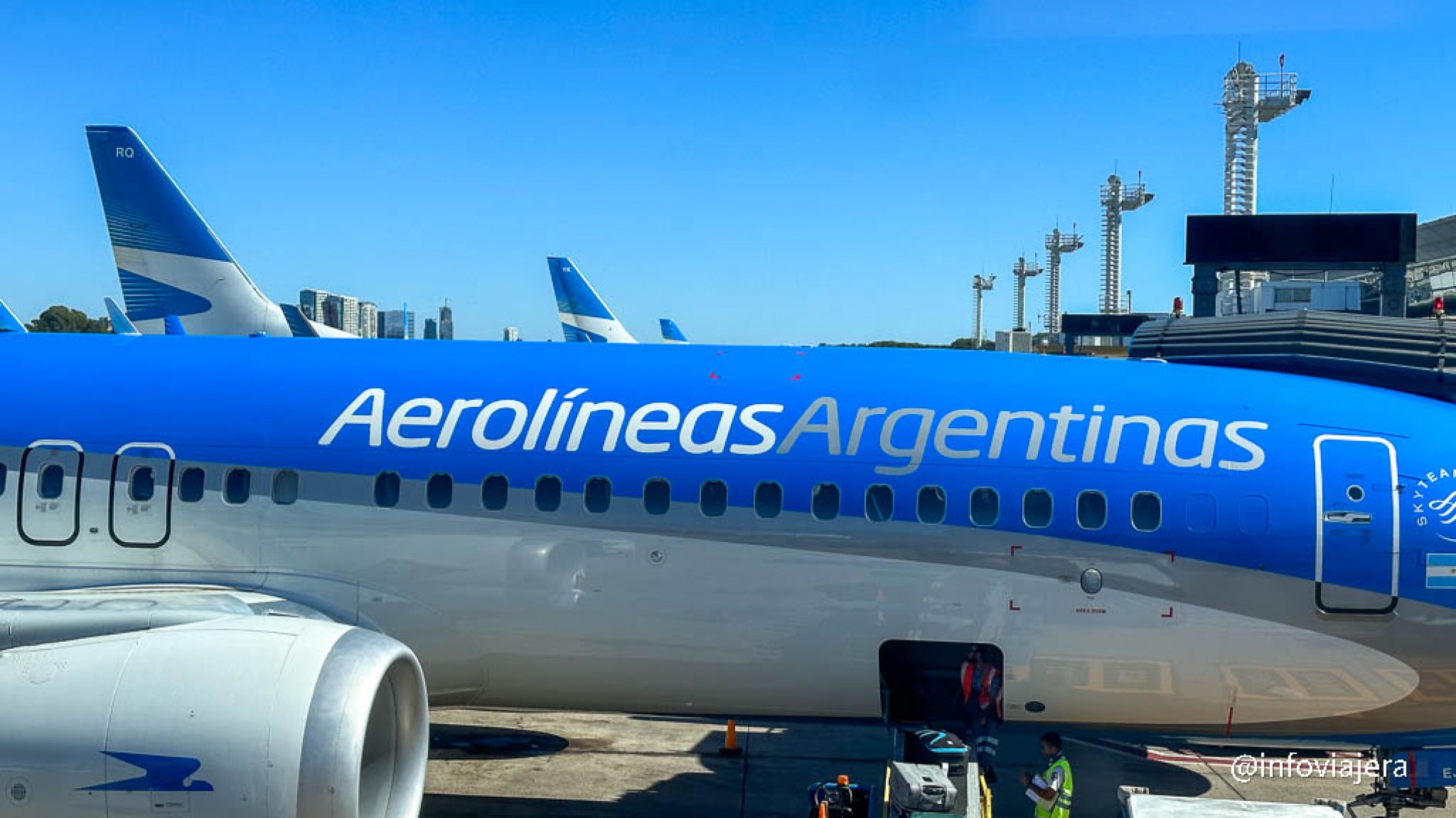 Pilotos rechazaron privatización de Aerolíneas Argentinas y criticaron el decreto del gobierno