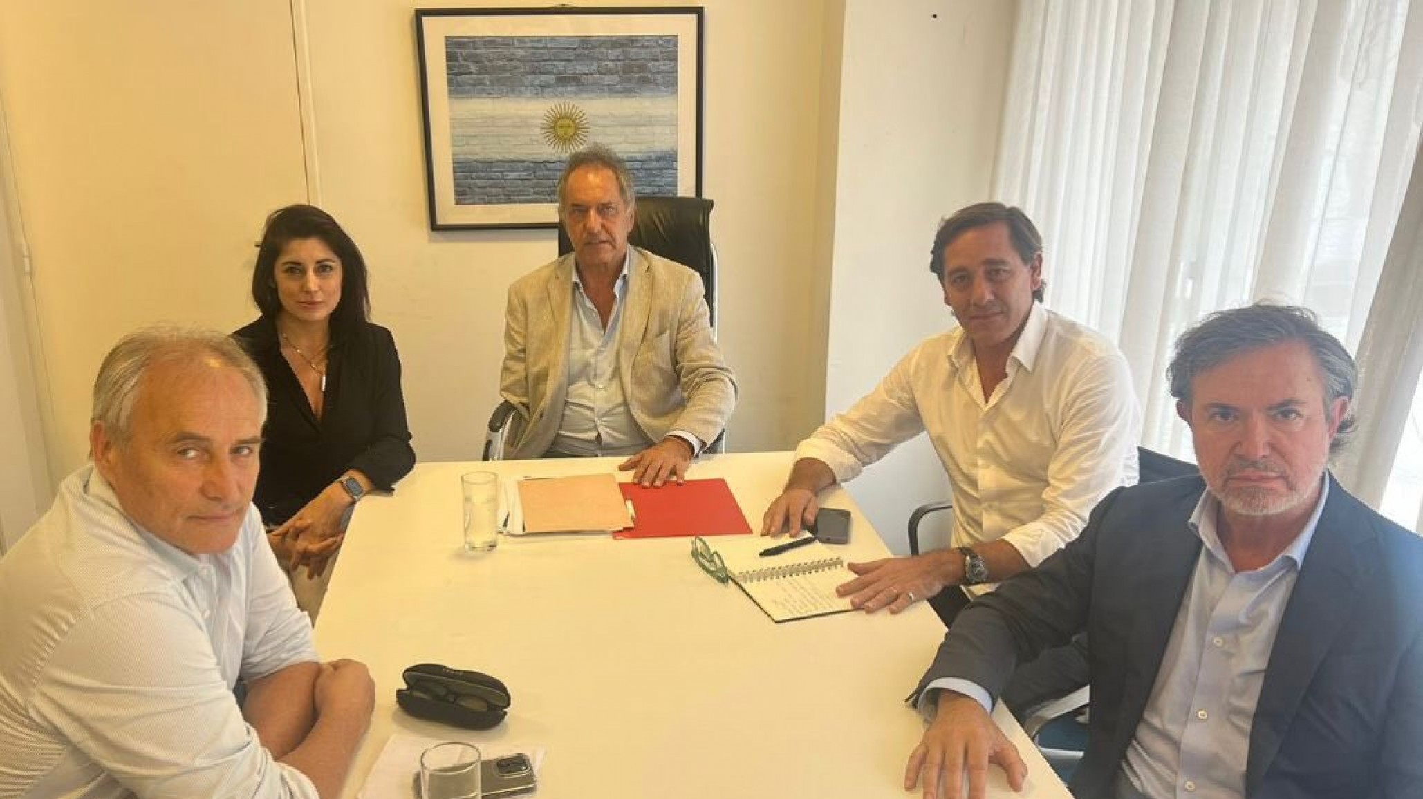 Scioli confirmó que avanza en la reglamentación para que los clubes se conviertan en sociedades anónimas ¿se privatiza el fútbol argentino?