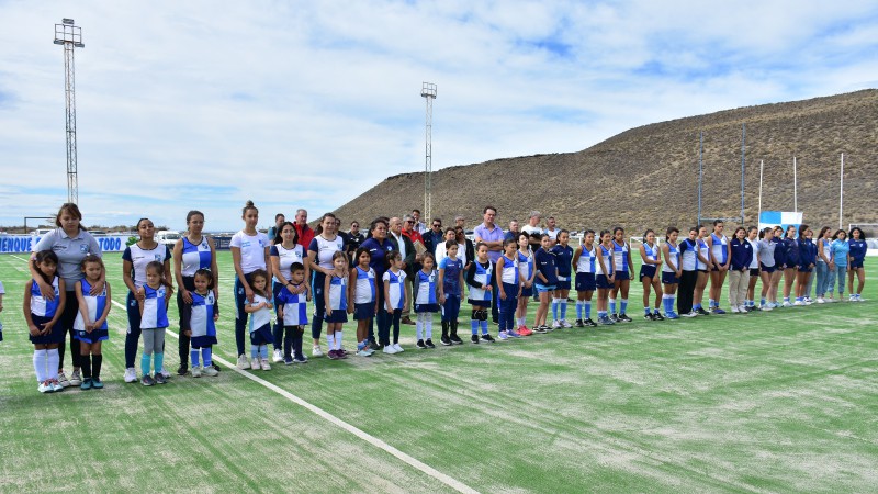 Chenque Rugby Club inauguró su cancha de césped sintético