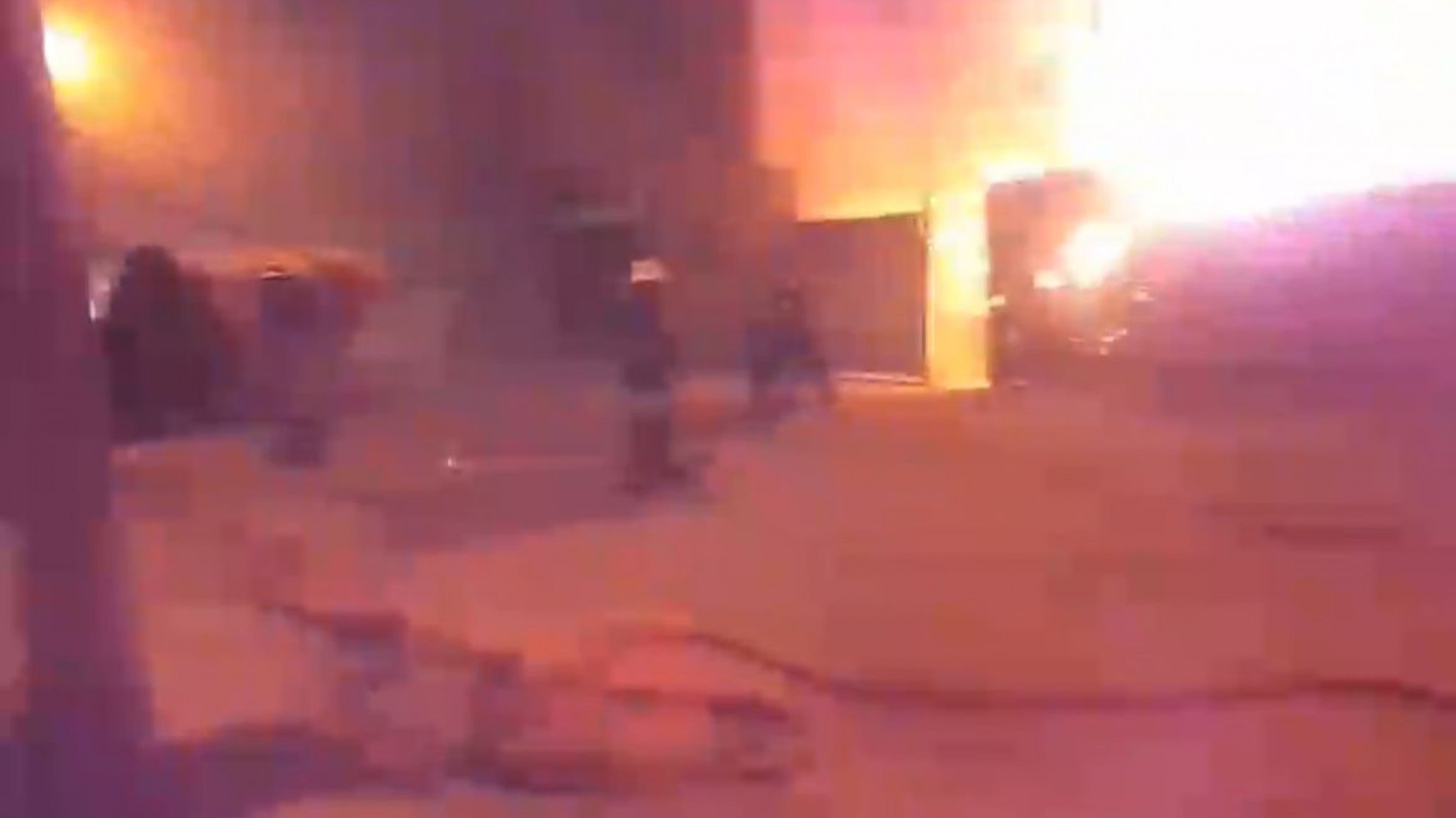 Un incendio arrasó con la casa y el vehículo de un hombre de 54 años