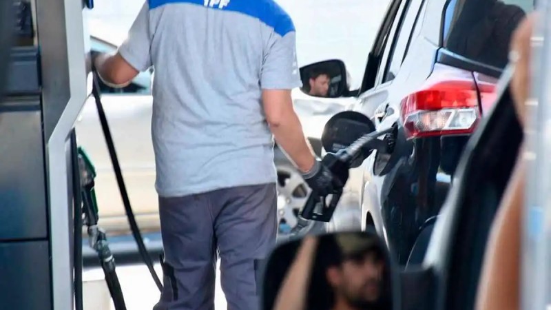 Aumenta el combustible el próximo lunes y anuncian descuentos en los días previos