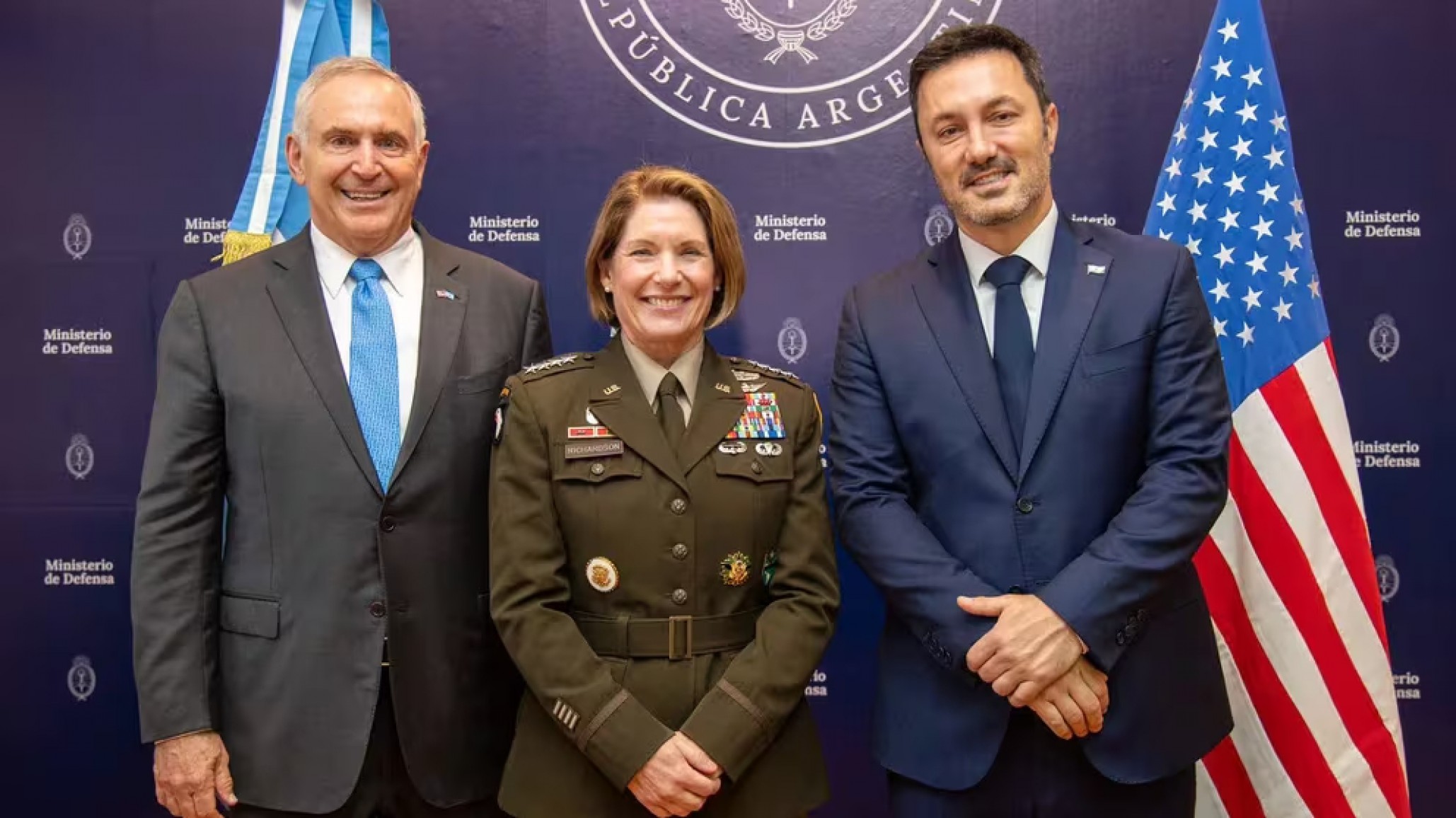 Luis Petri recibió a la jefa del Comando Sur de Estados Unidos, Laura Richardson