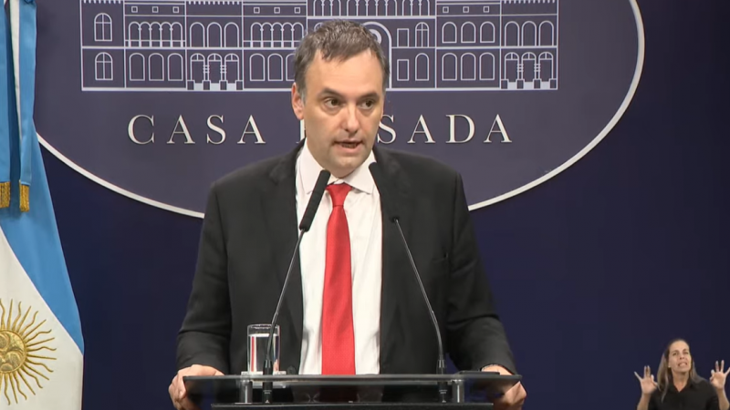 Argentina restringe el ingreso de venezolanos vinculados al régimen de Maduro